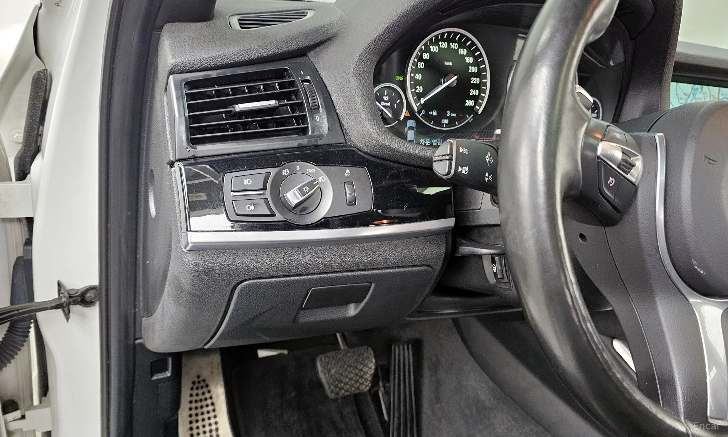 BMW X4 (F26) превью 16