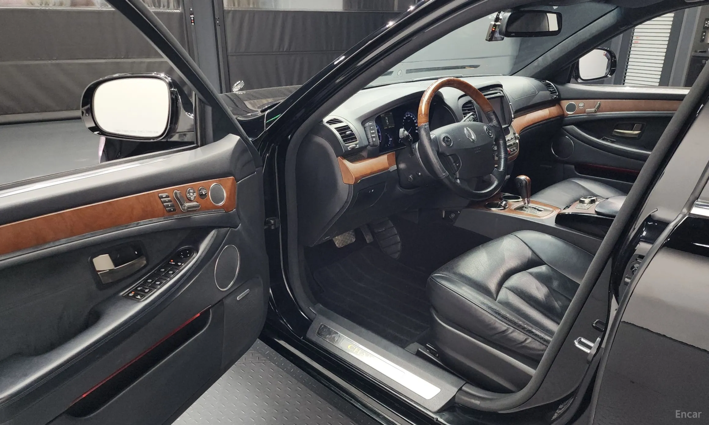 KG Mobility (SsangYong) Chairman W превью 10