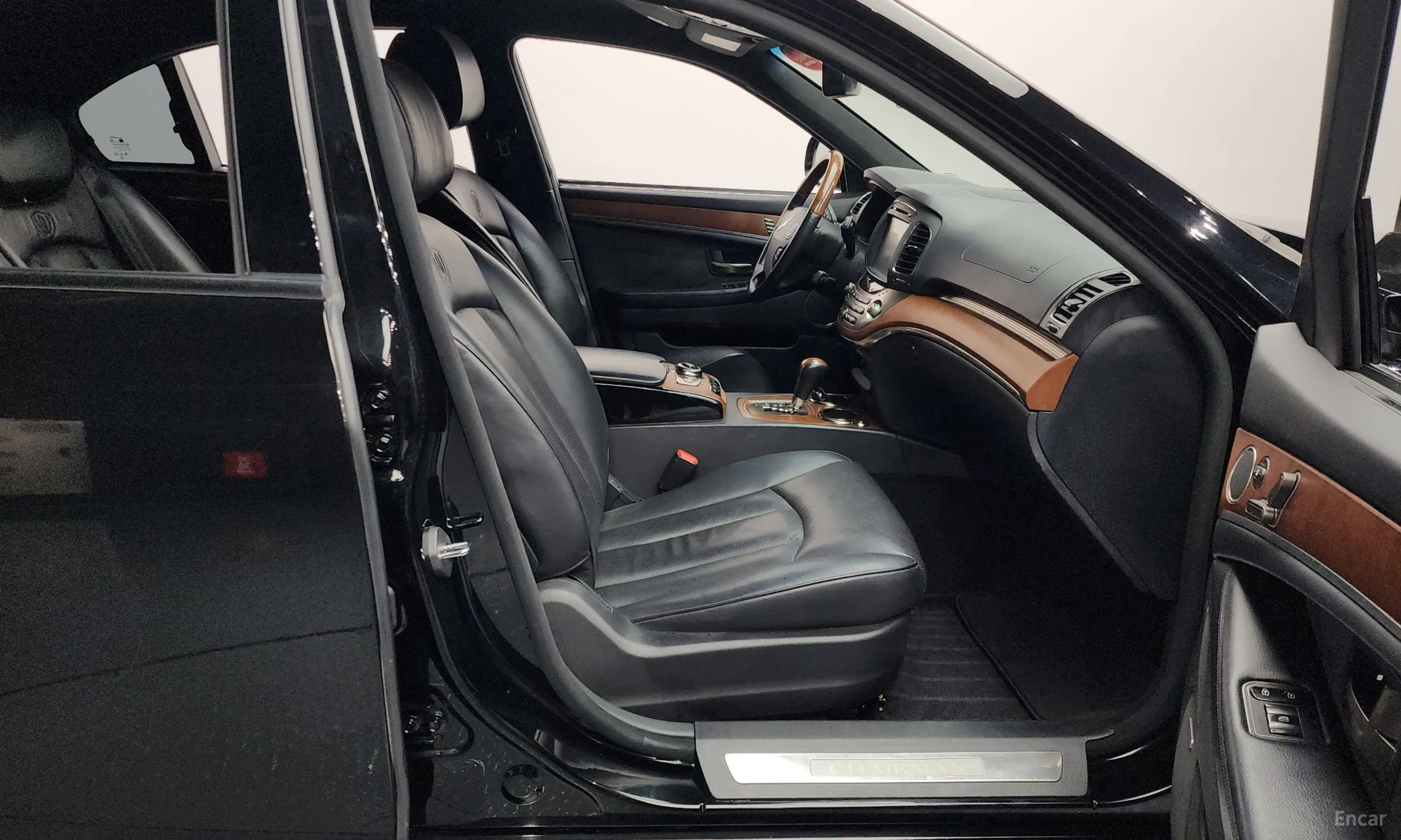 KG Mobility (SsangYong) Chairman W превью 11