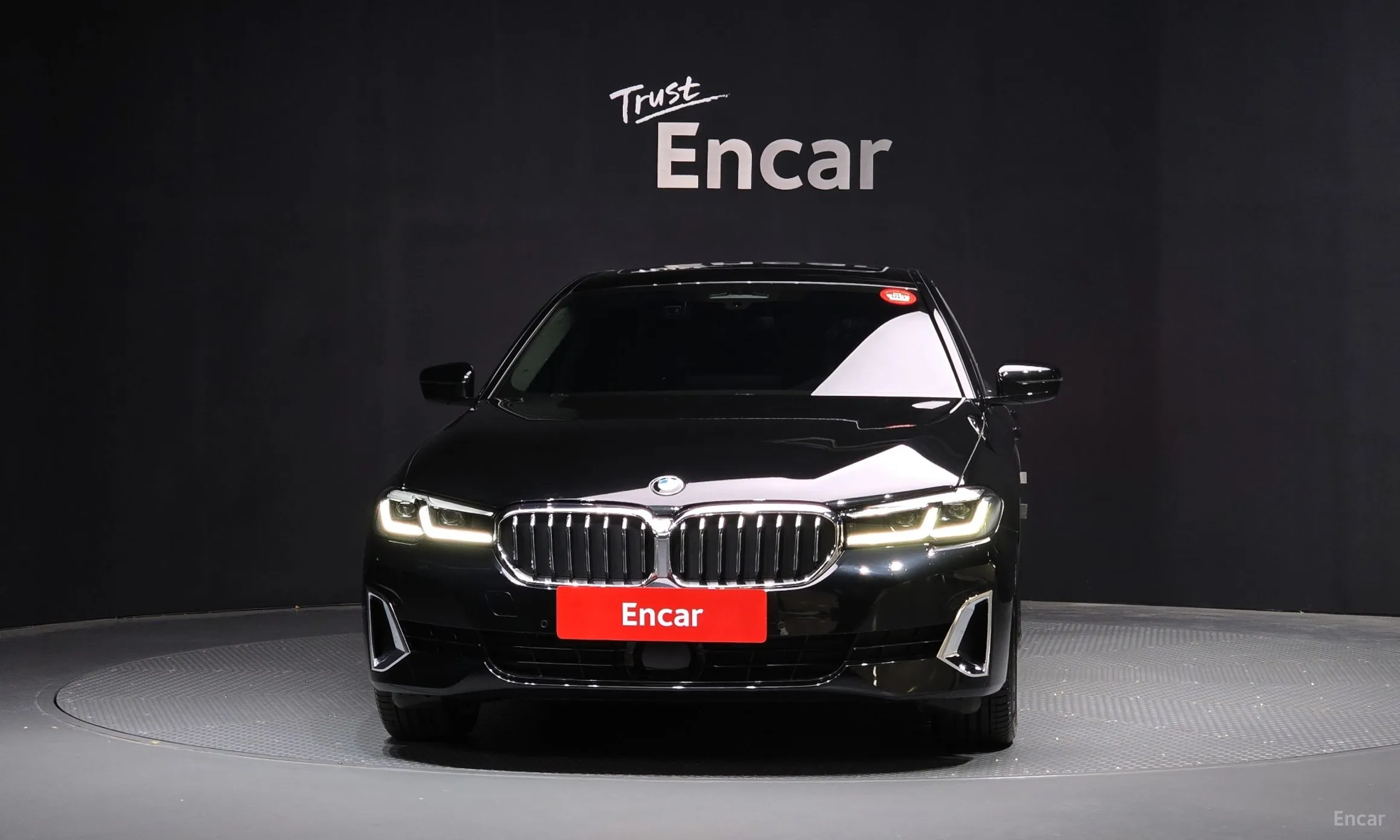 BMW 5 Series (G30) превью 3