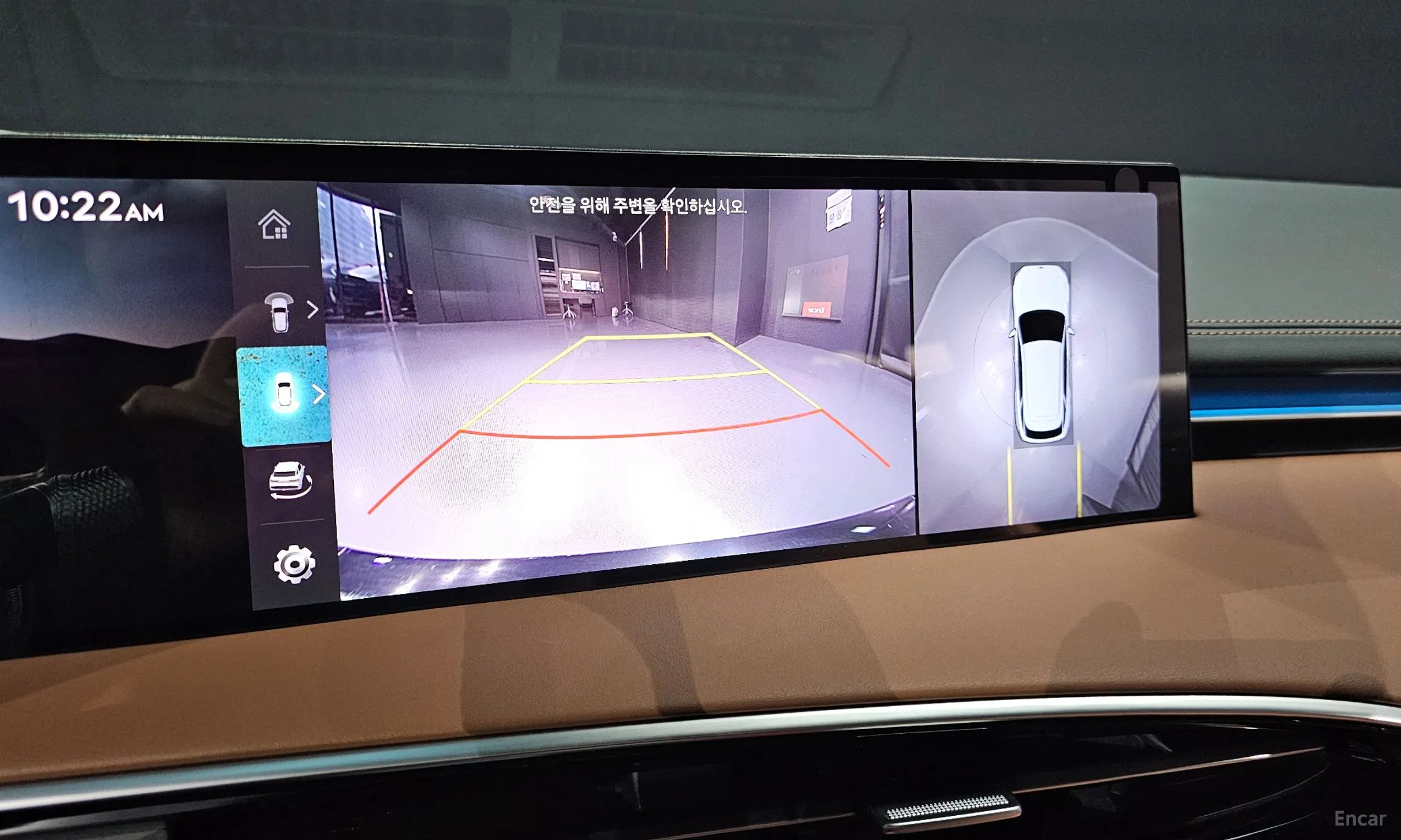 Genesis GV70 превью 15