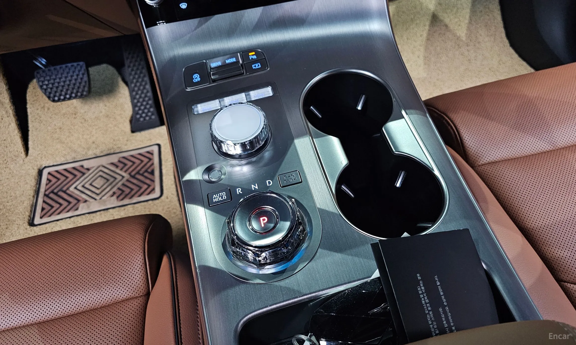 Genesis GV70 превью 9