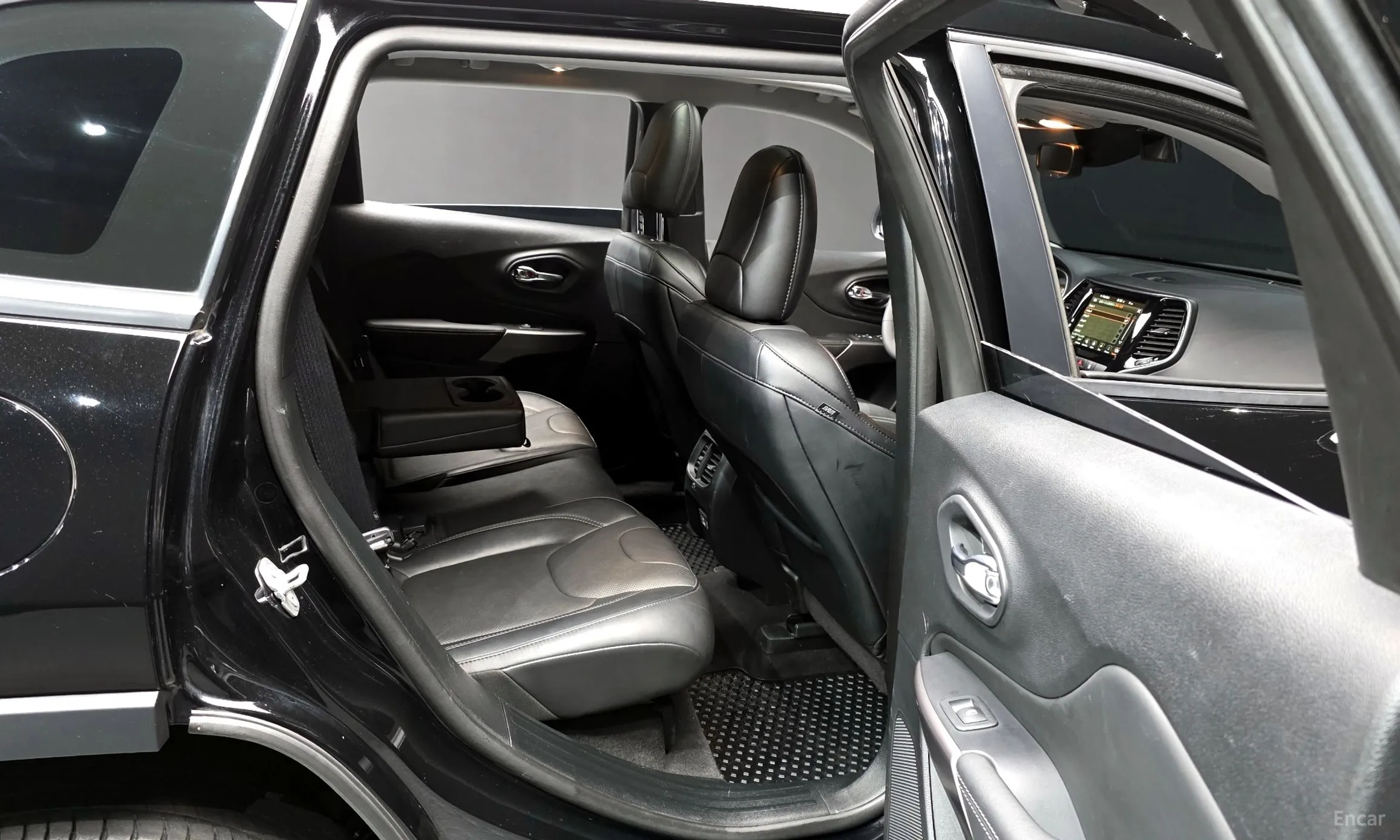 Jeep Cherokee (KL) превью 18