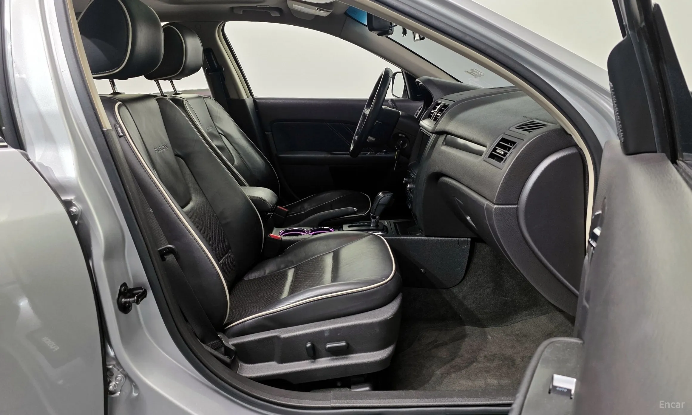 Ford Fusion превью 11