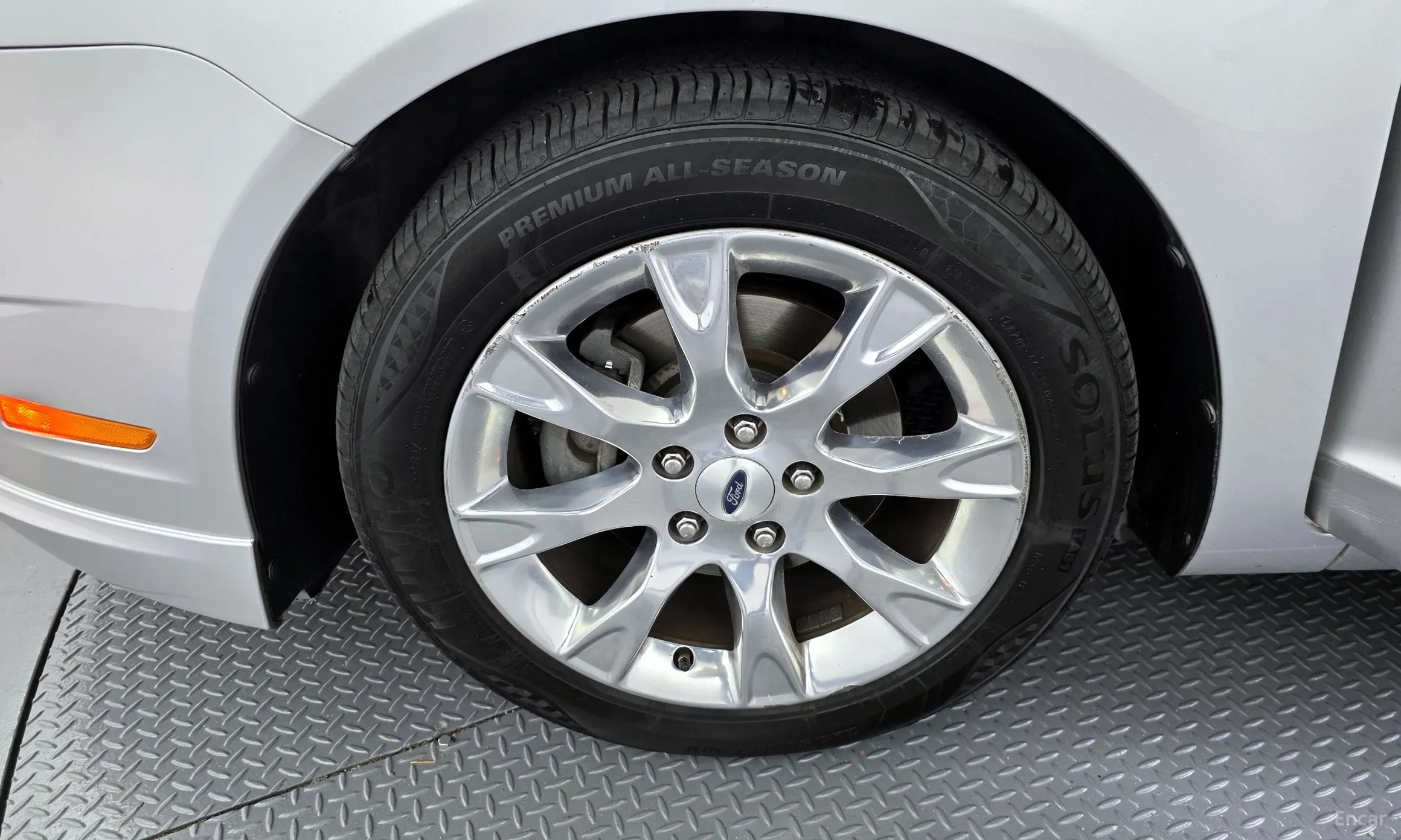 Ford Fusion превью 5