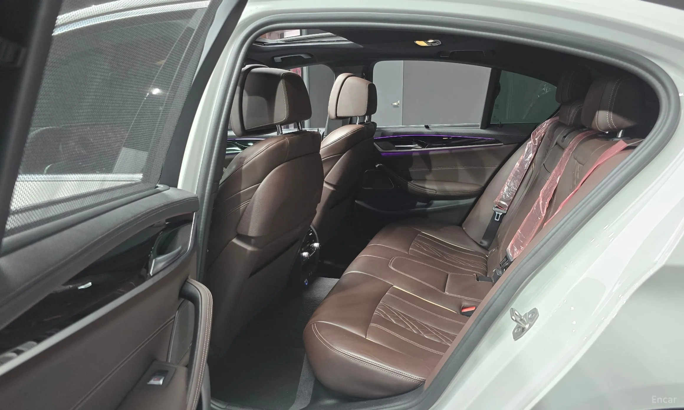 BMW 5 Series (G30) превью 13