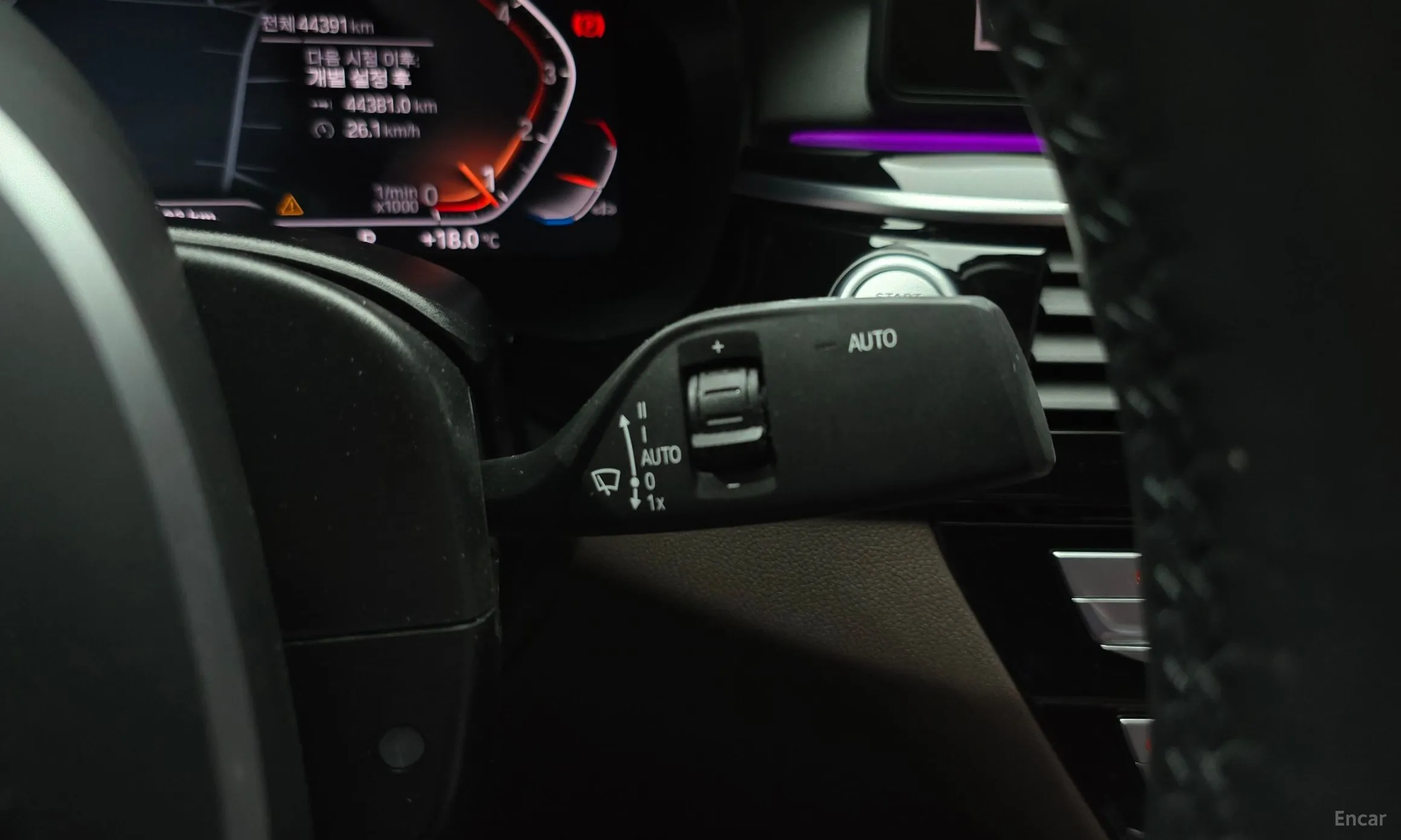 BMW 5 Series (G30) превью 17