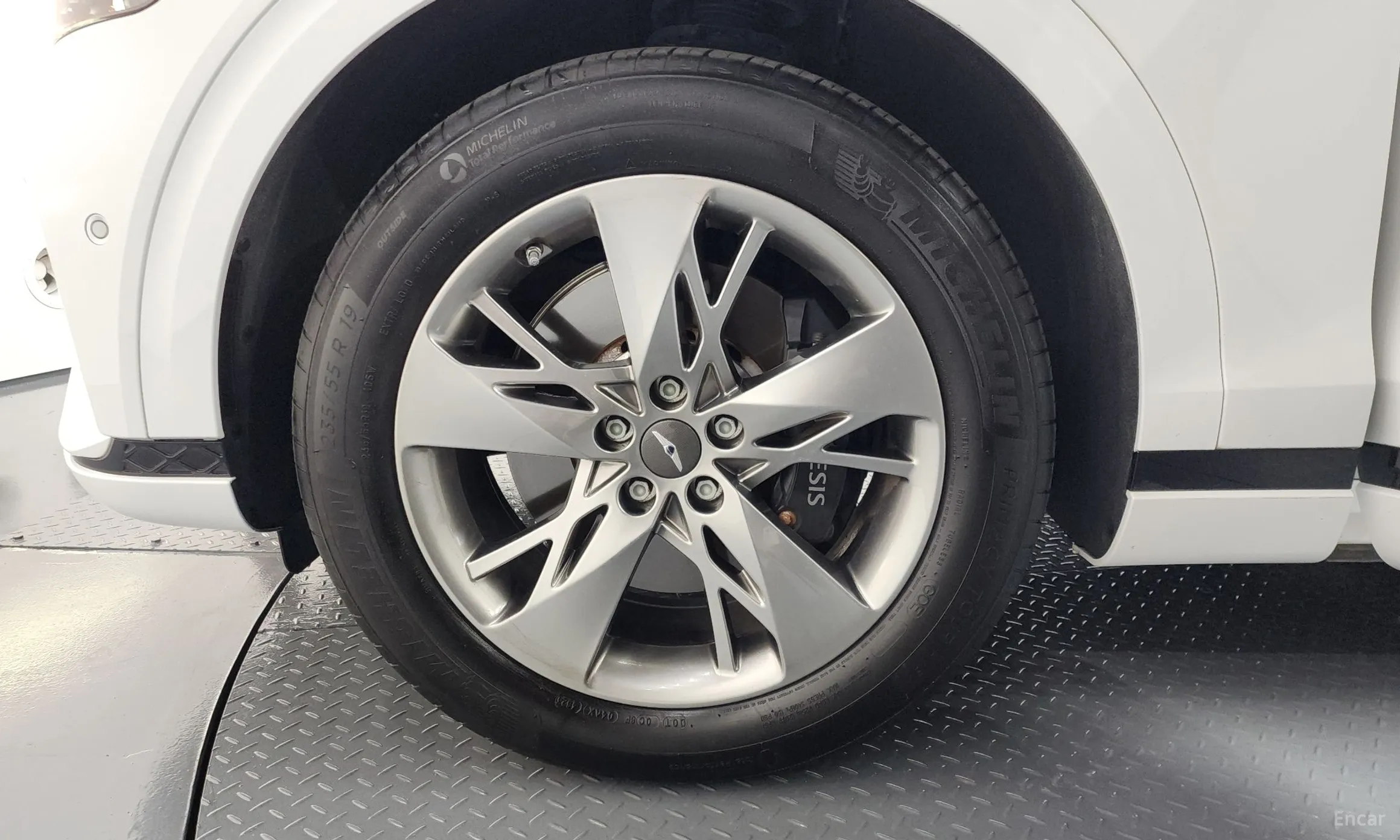 Genesis GV70 превью 5