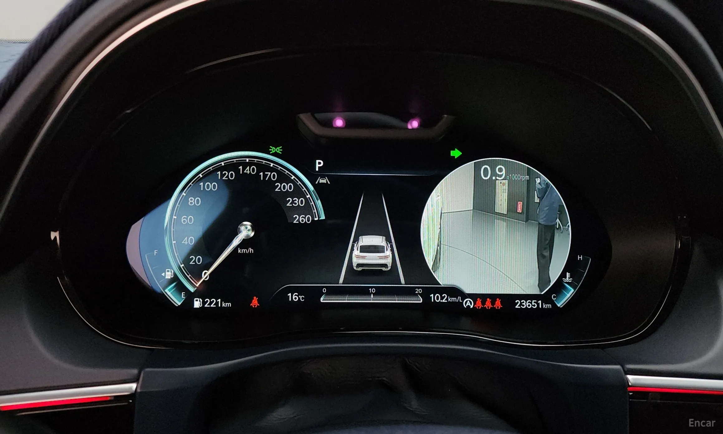 Genesis GV70 превью 8