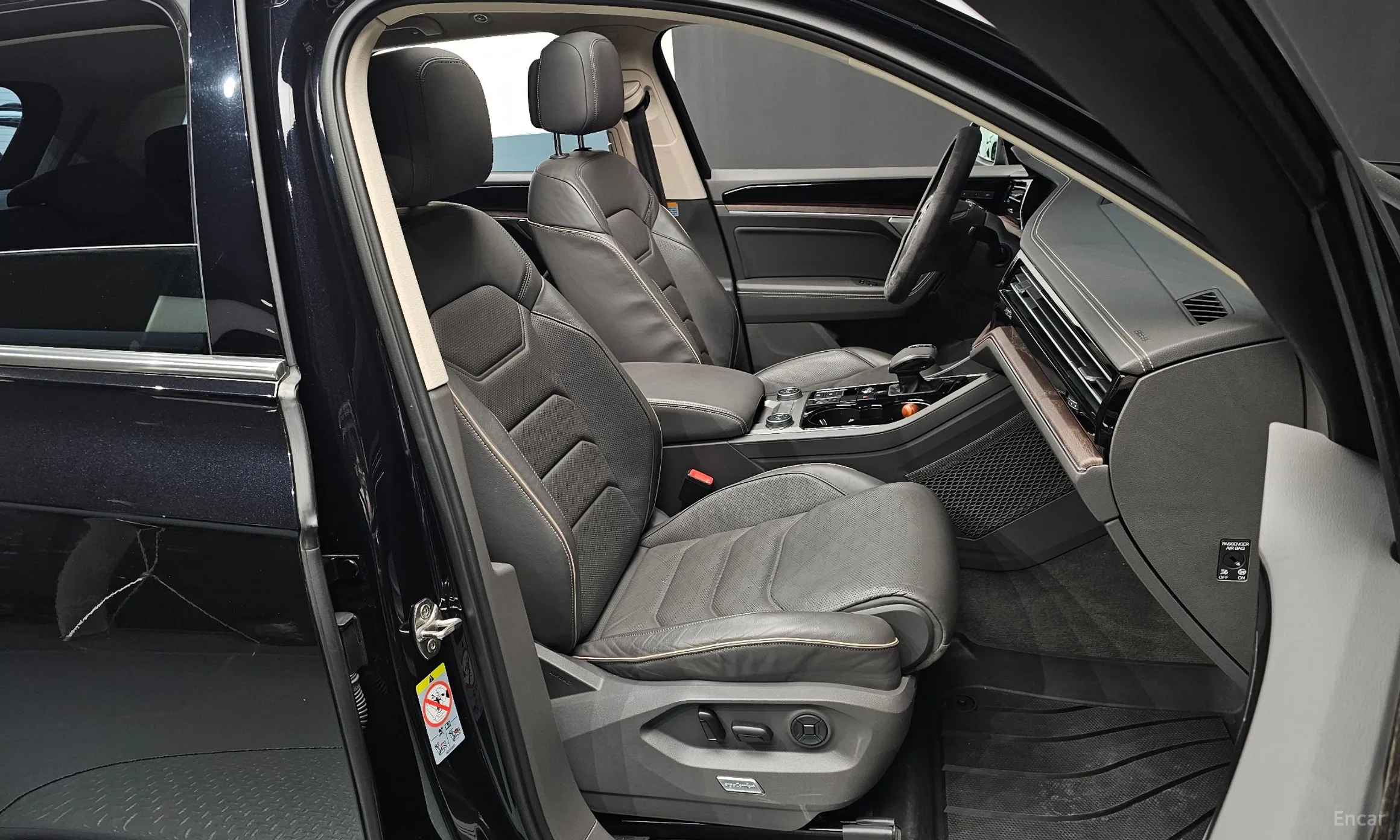 Volkswagen Touareg 3rd Generation превью 10