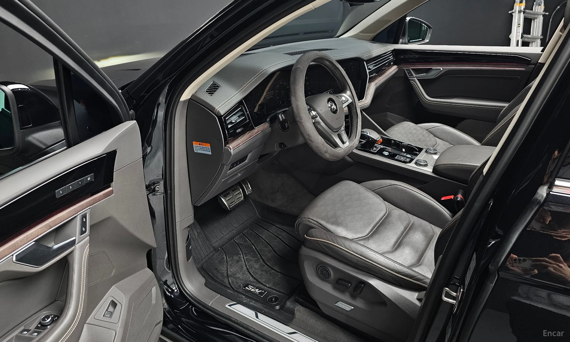 Volkswagen Touareg 3rd Generation превью 11