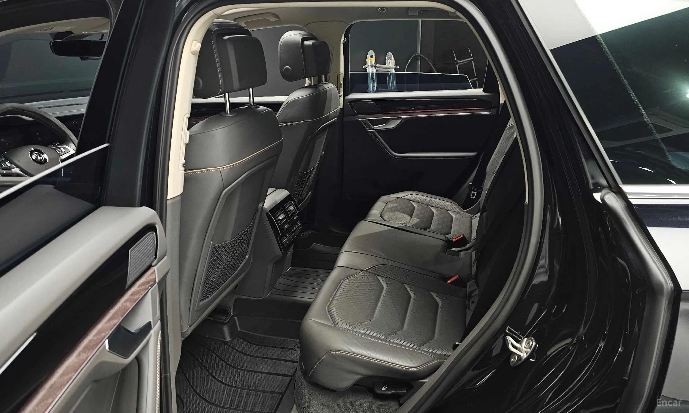 Volkswagen Touareg 3rd Generation превью 12