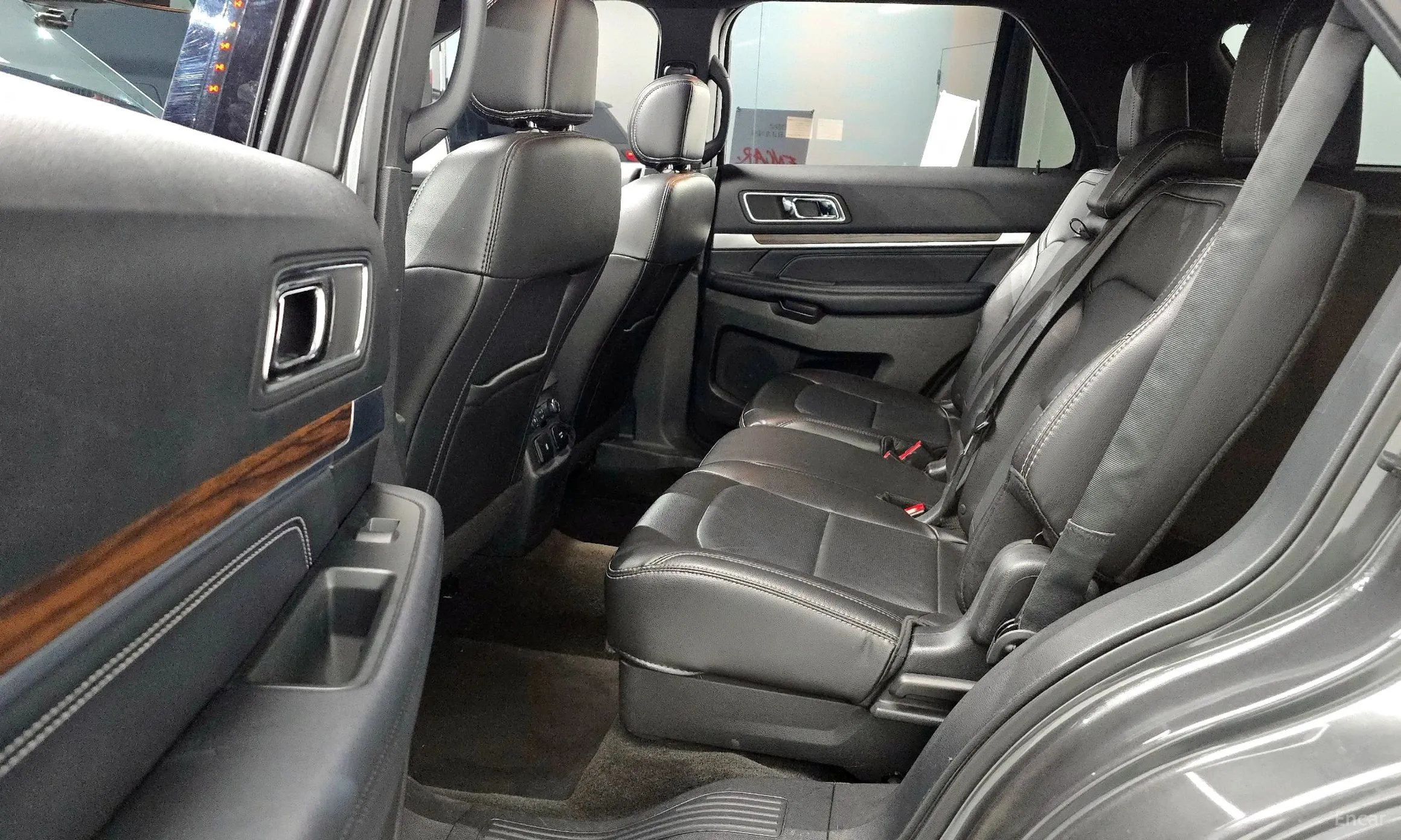 Ford Explorer превью 13