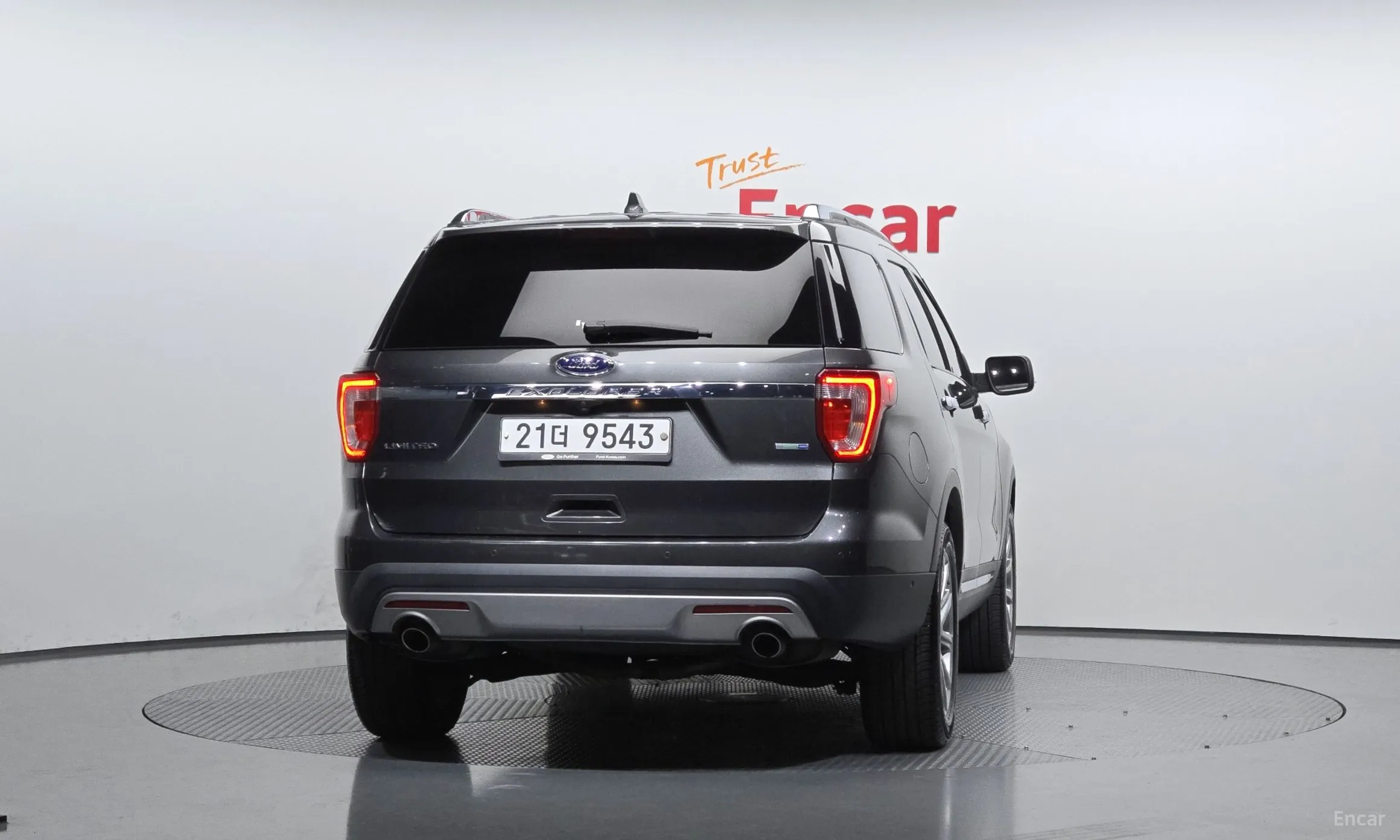 Ford Explorer превью 4