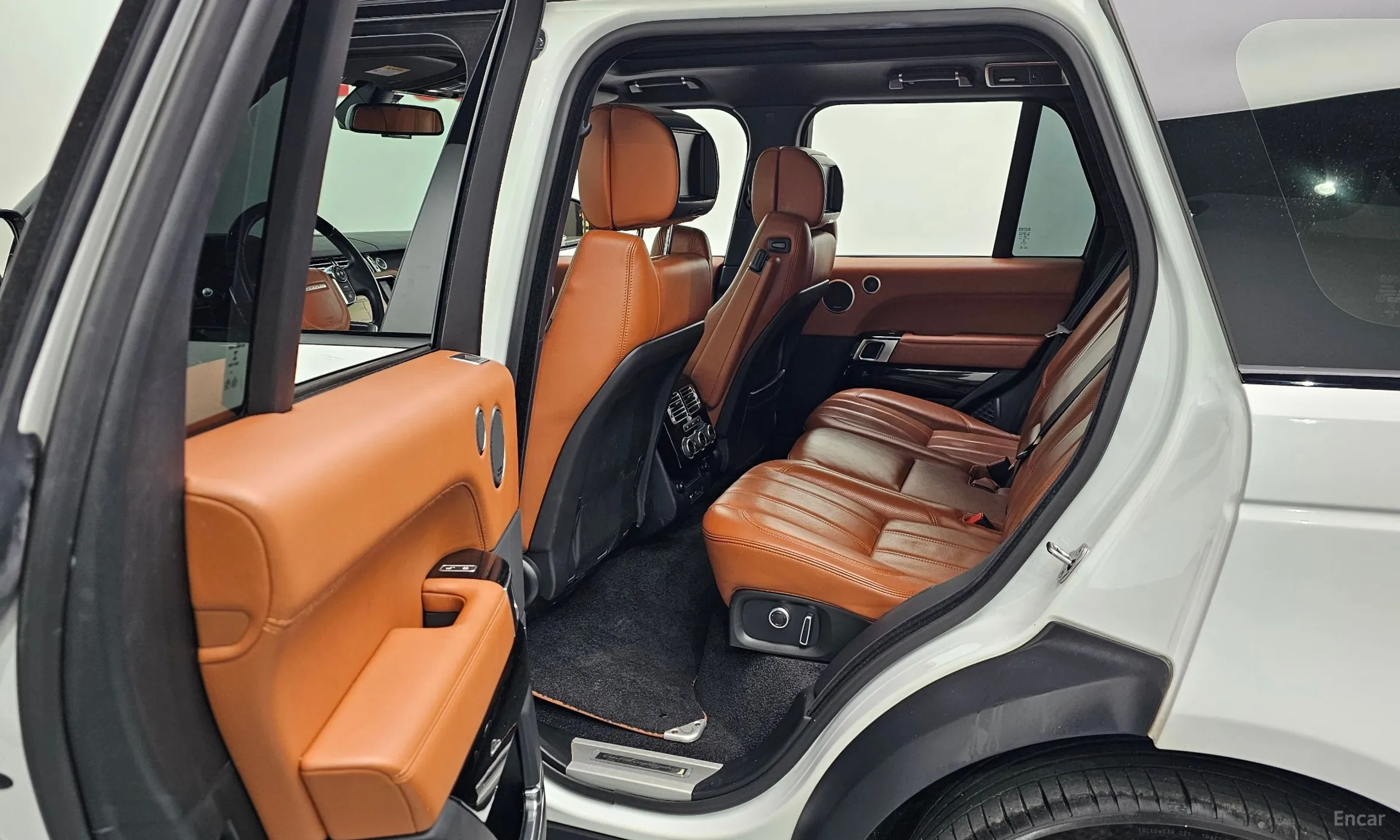 Land Rover Range Rover 4th Generation превью 12