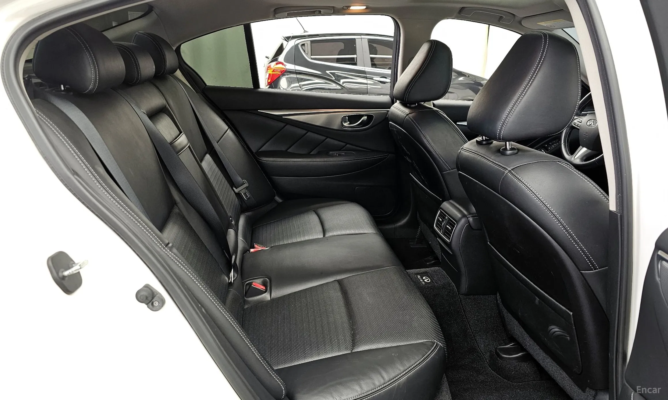 Infiniti Q50 превью 12