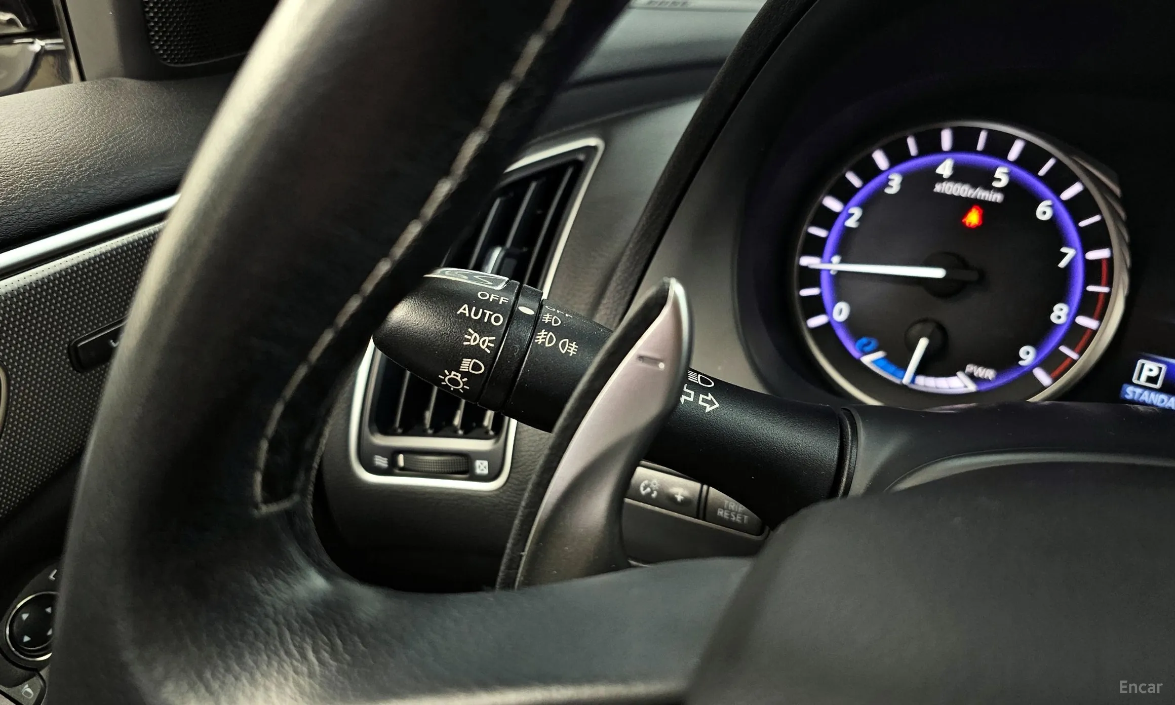 Infiniti Q50 превью 15