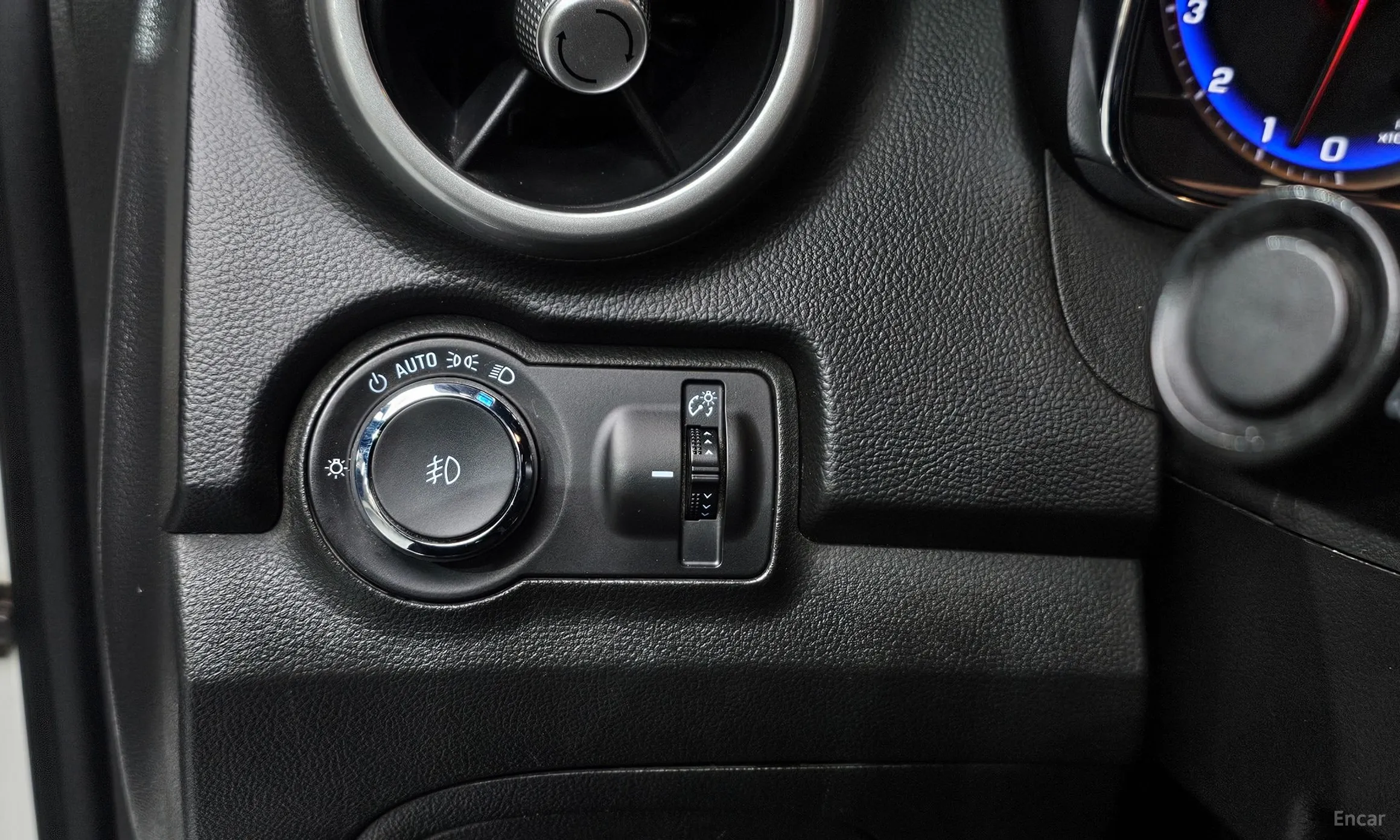 Chevrolet (GM Daewoo) Trax превью 16