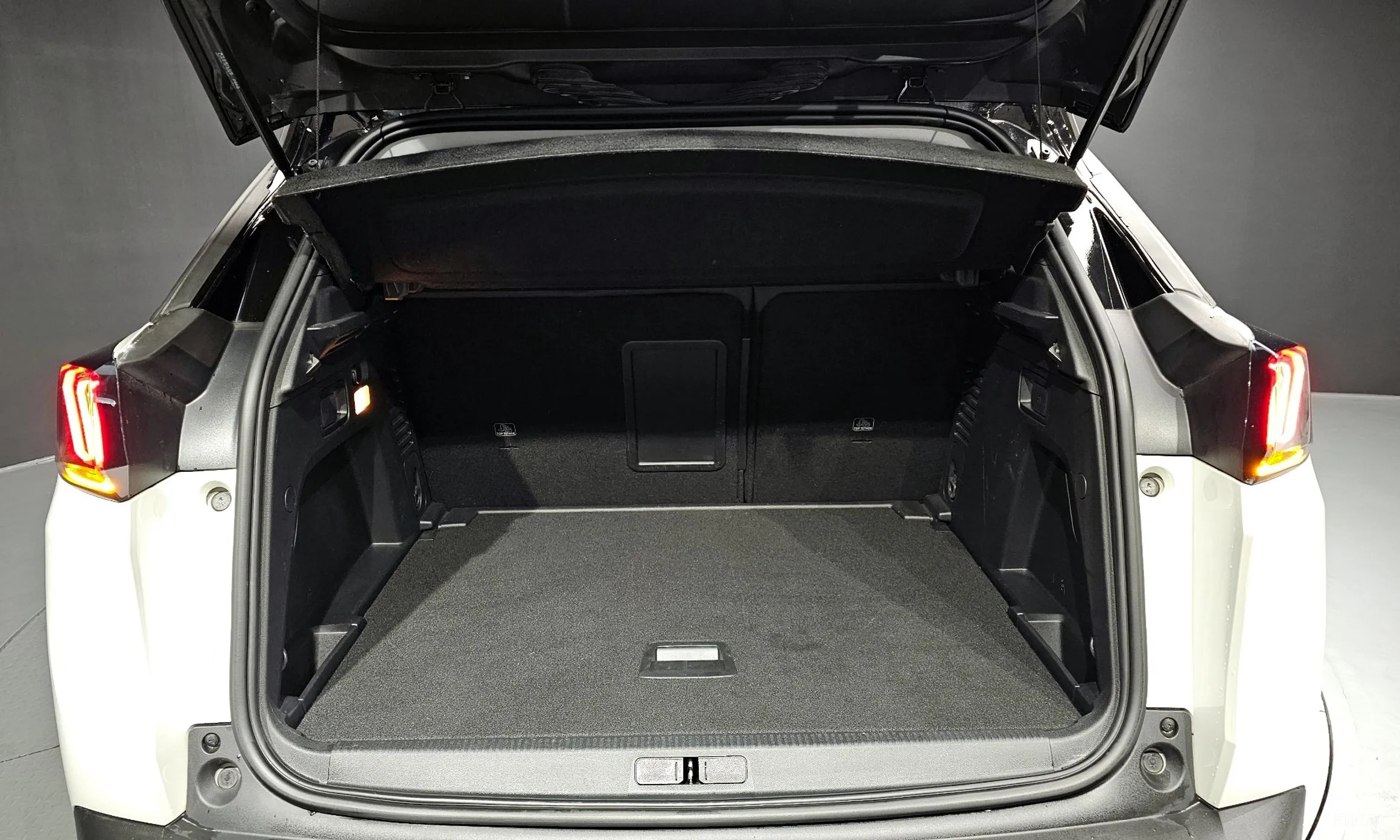 Peugeot 3008 2nd generation превью 20