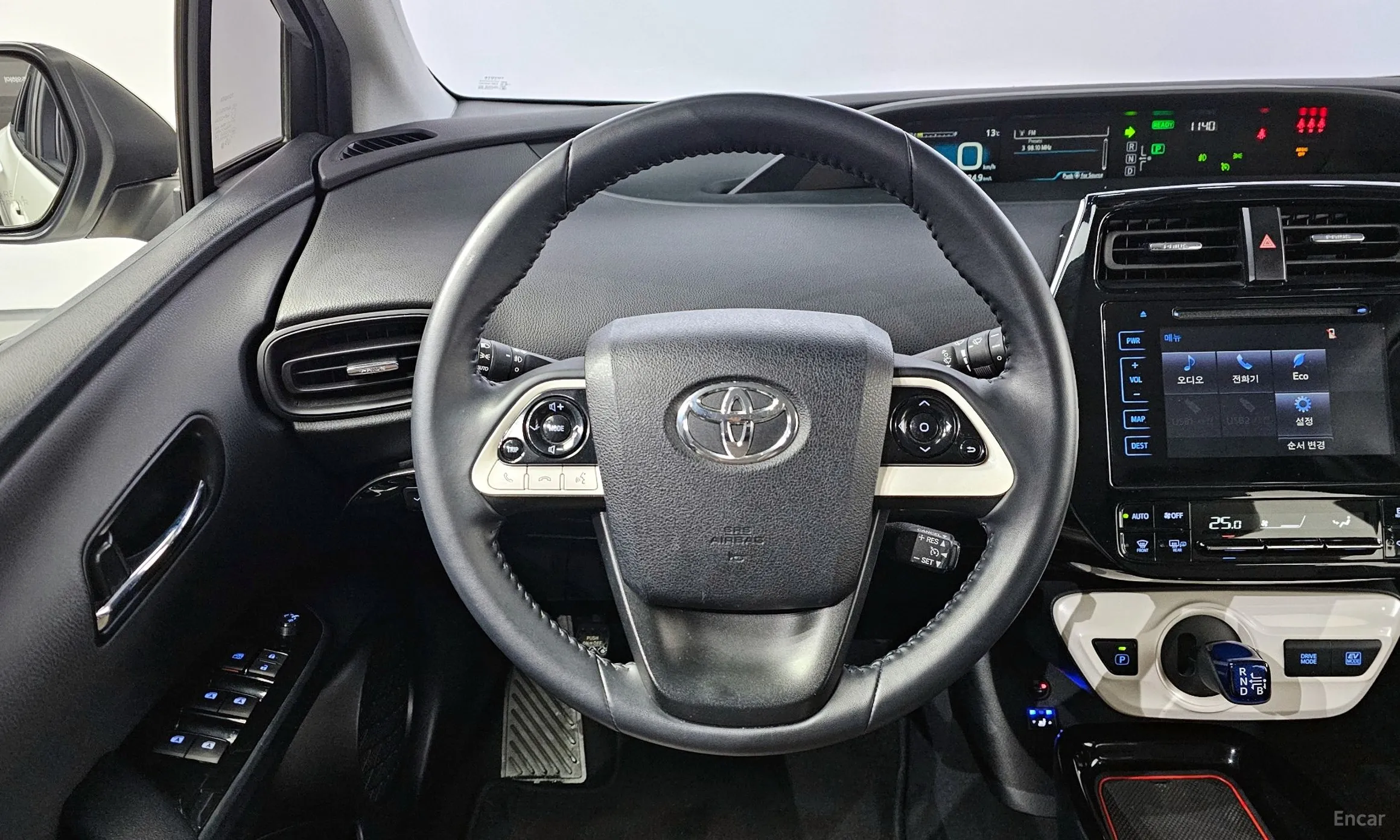Toyota Prius 4th Generation превью 13