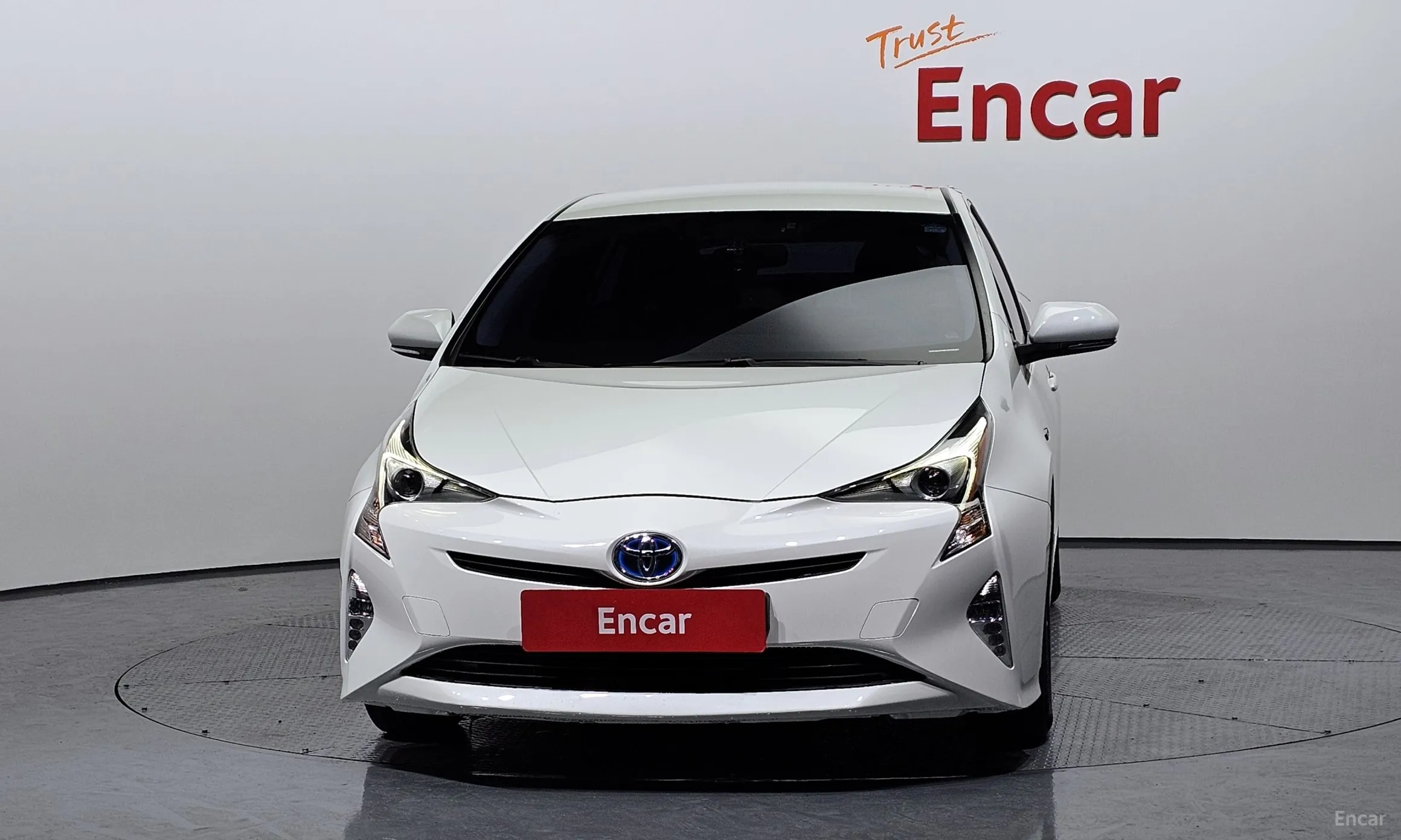 Toyota Prius 4th Generation превью 3