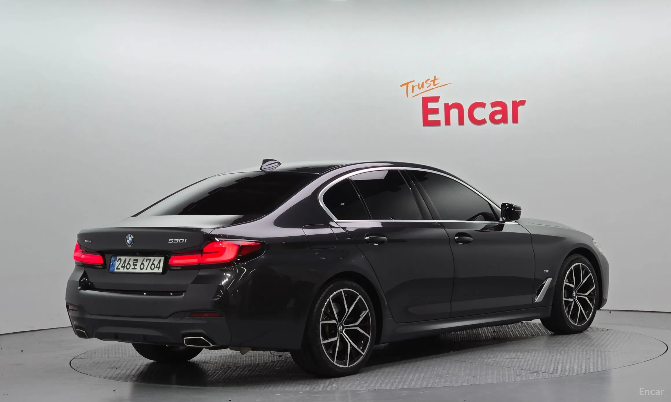 BMW 5 Series (G30) превью 2