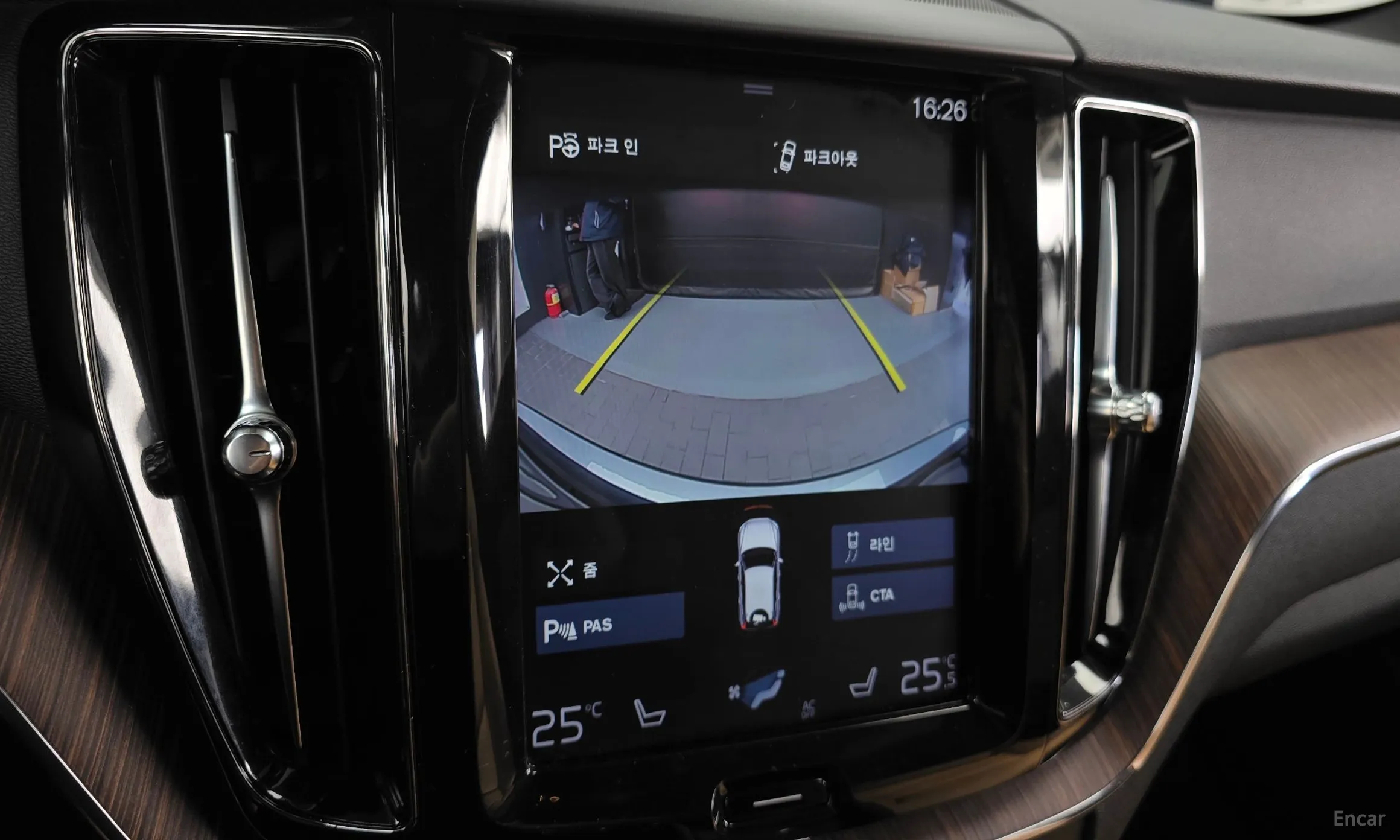 Volvo XC60 Gen 2 превью 15