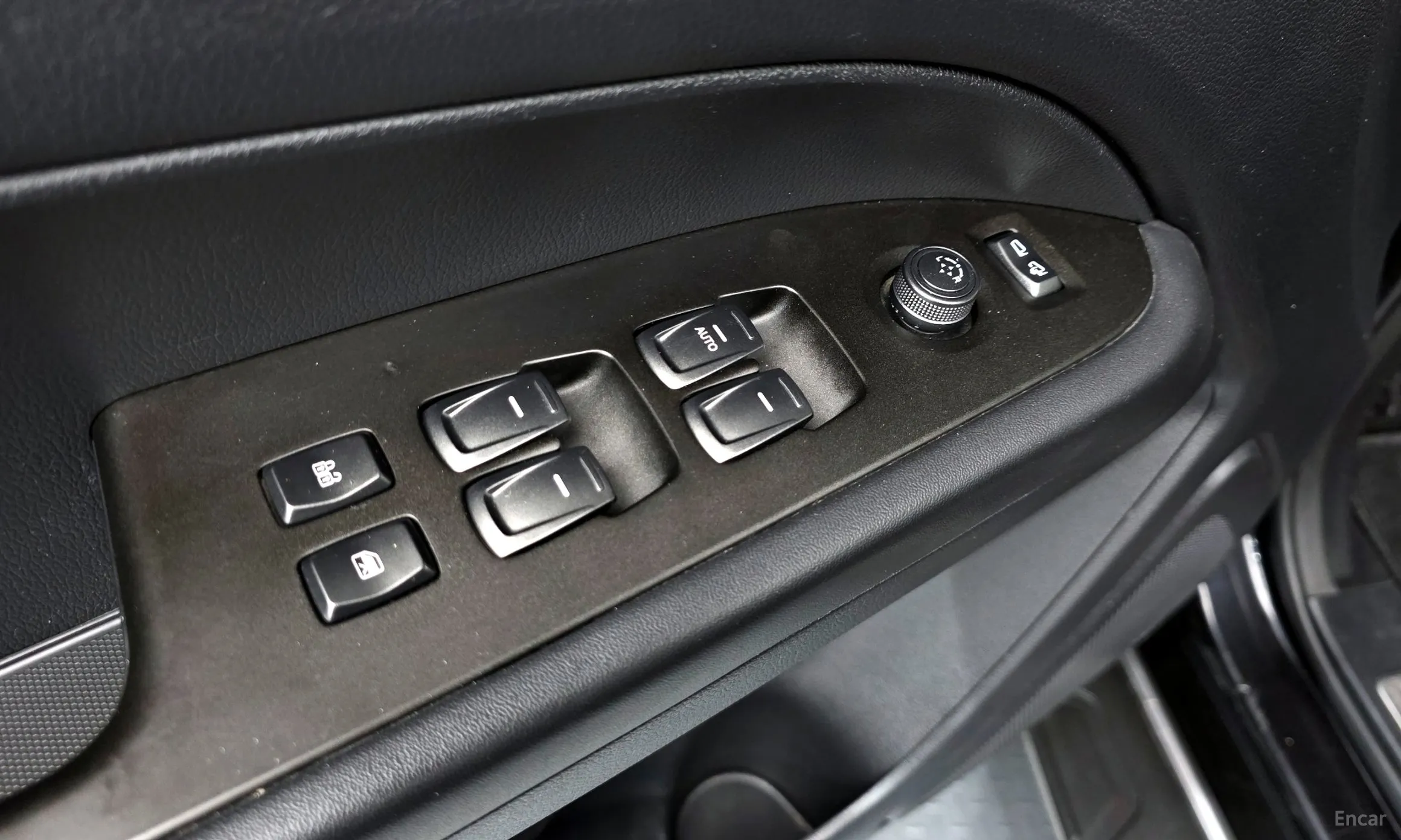 KG Mobility (SsangYong) Rexton Sports превью 11