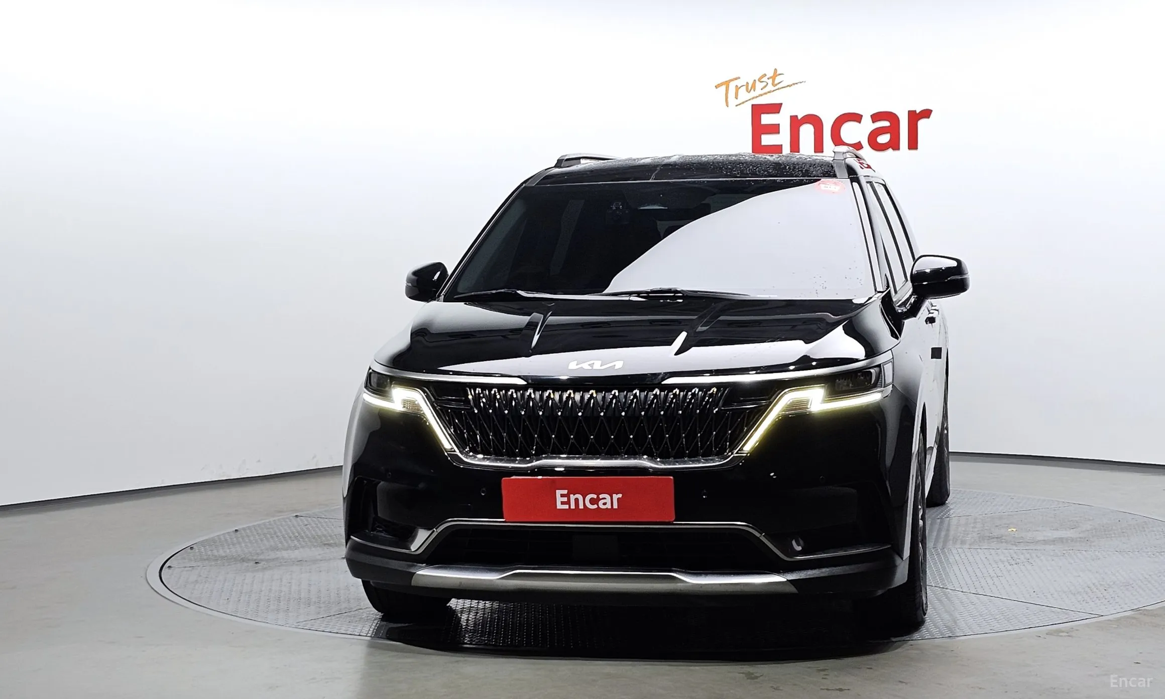 Kia Carnival Gen 4 превью 3