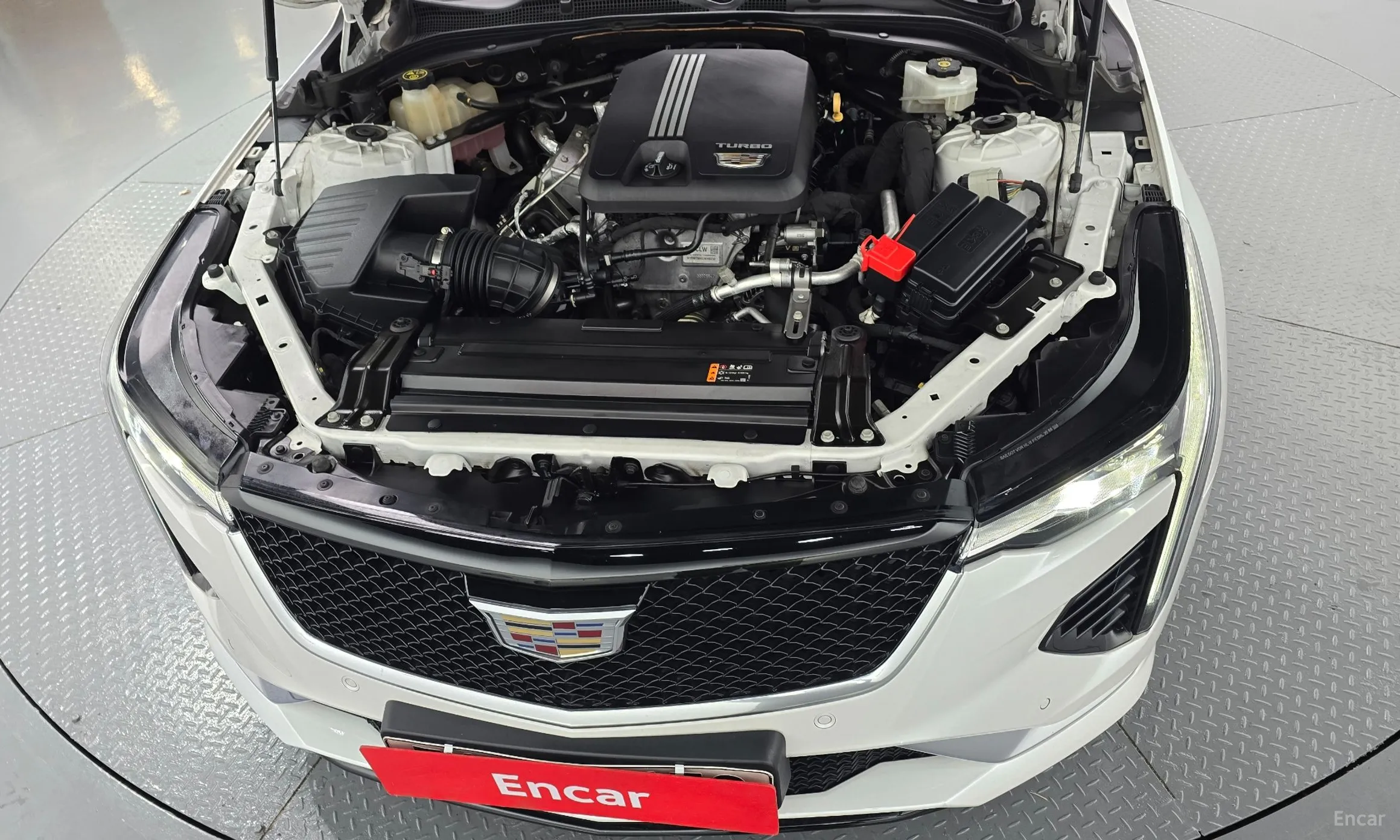 Cadillac CT4 превью 6