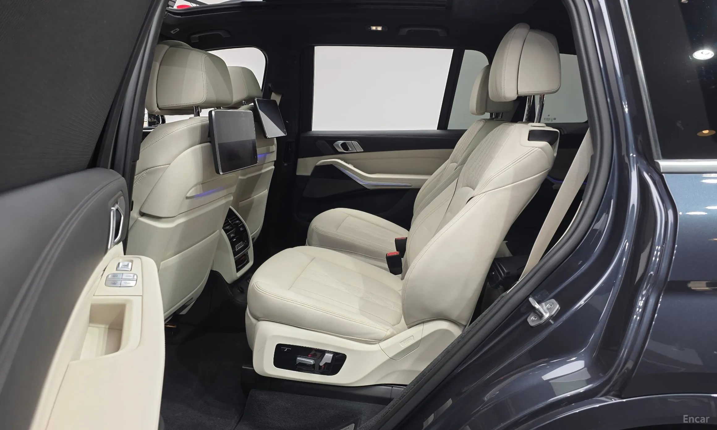 BMW X7 (G07) превью 12