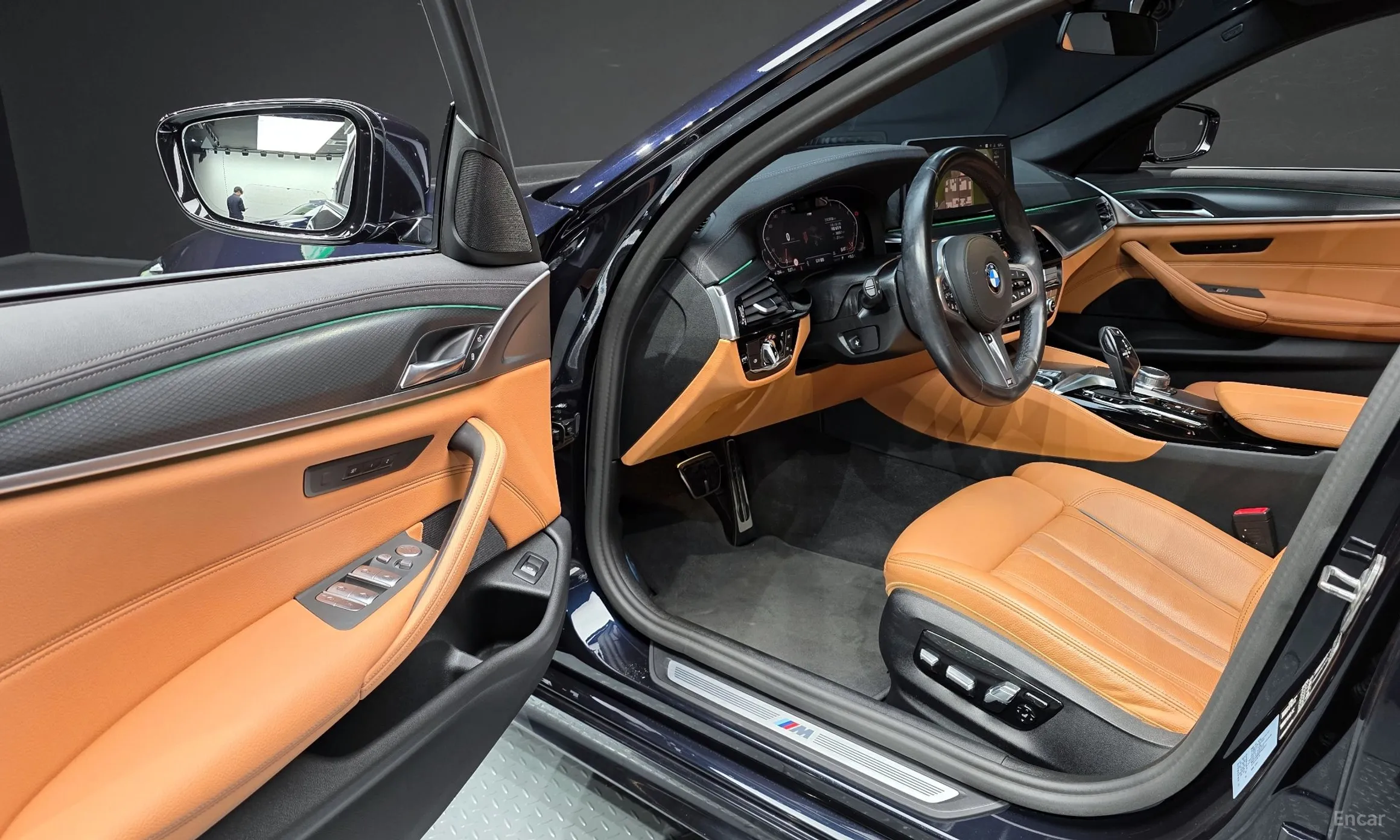 BMW 5 Series (G30) превью 11