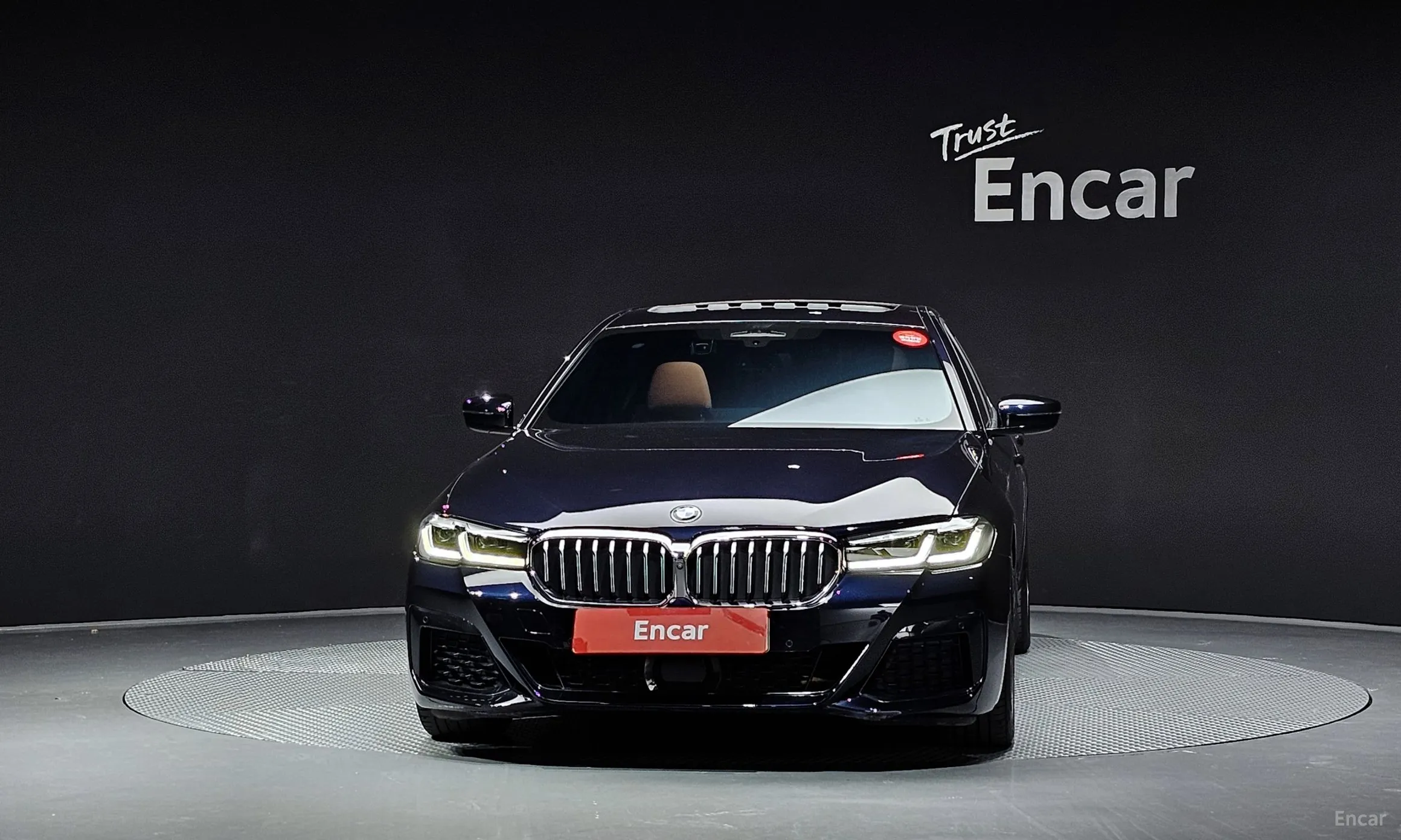 BMW 5 Series (G30) превью 3
