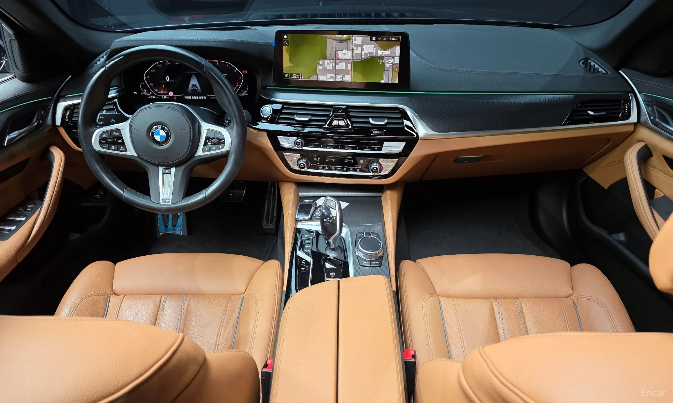 BMW 5 Series (G30) превью 7