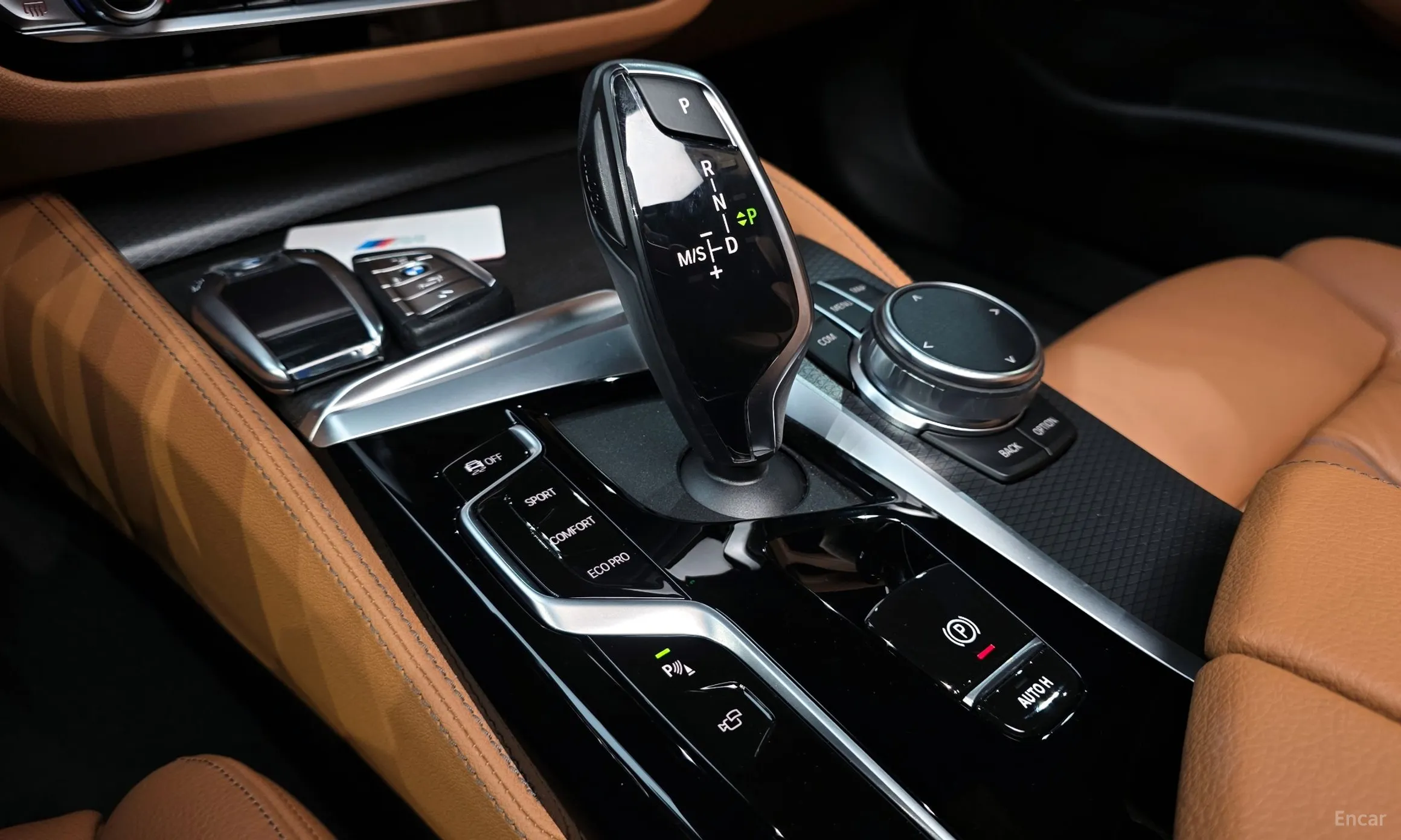 BMW 5 Series (G30) превью 9