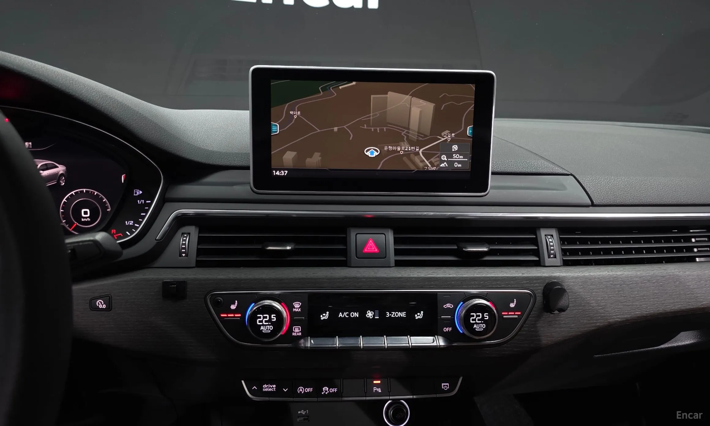Audi A4 (B9) превью 14