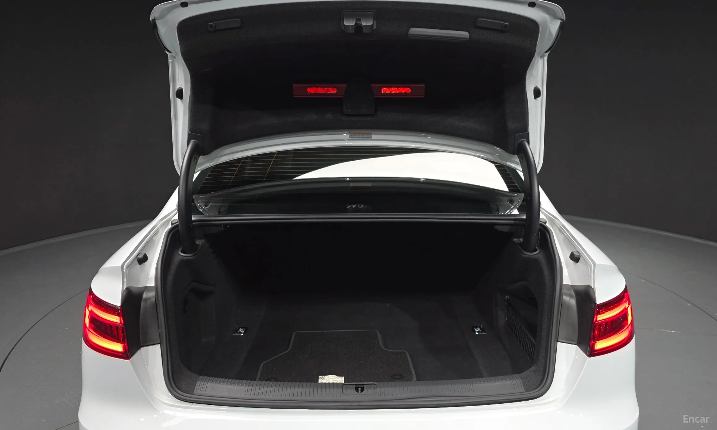 Audi A4 (B9) превью 20