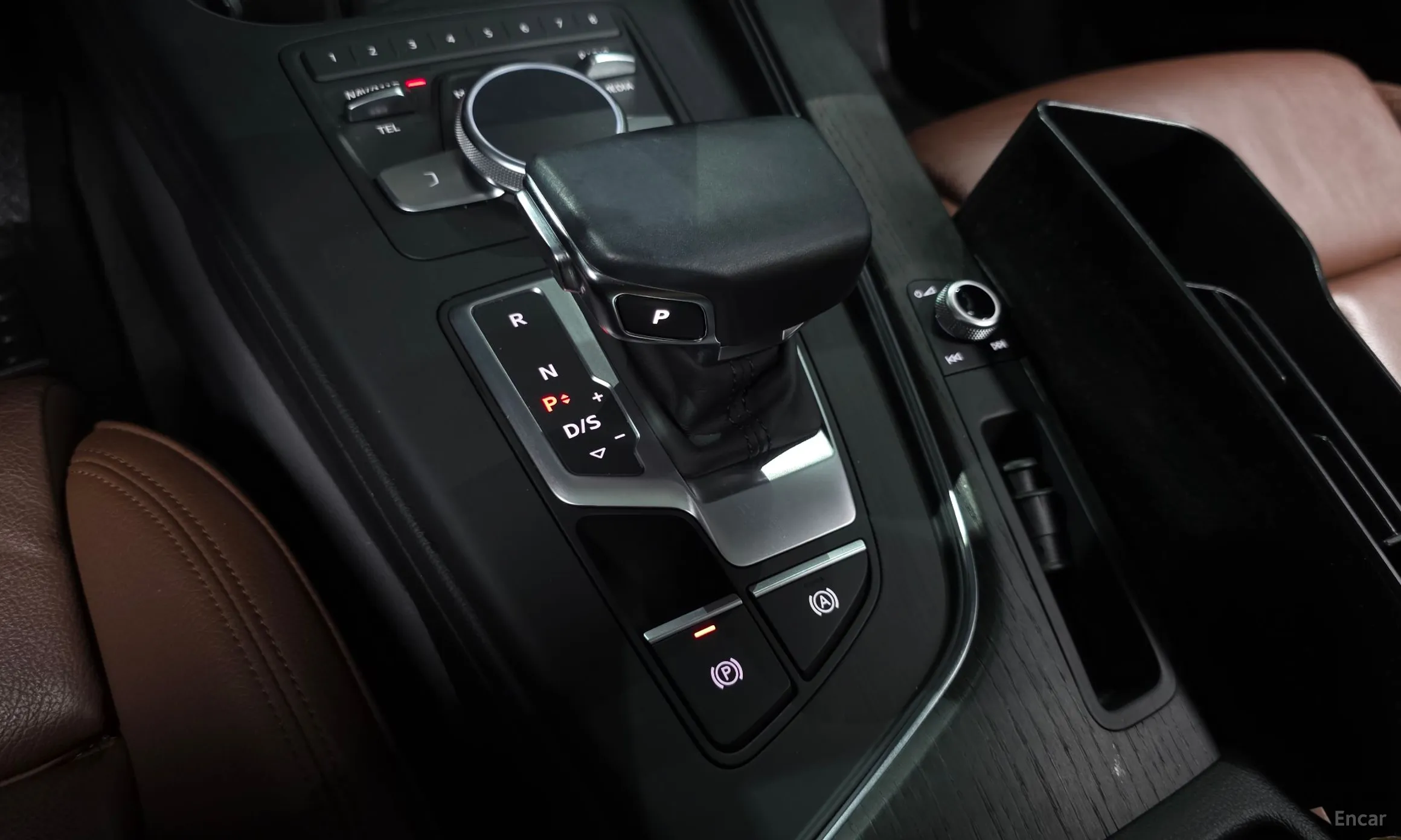 Audi A4 (B9) превью 9