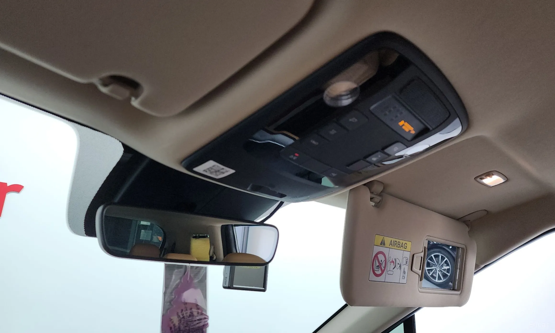 Kia Carnival Gen 4 превью 18