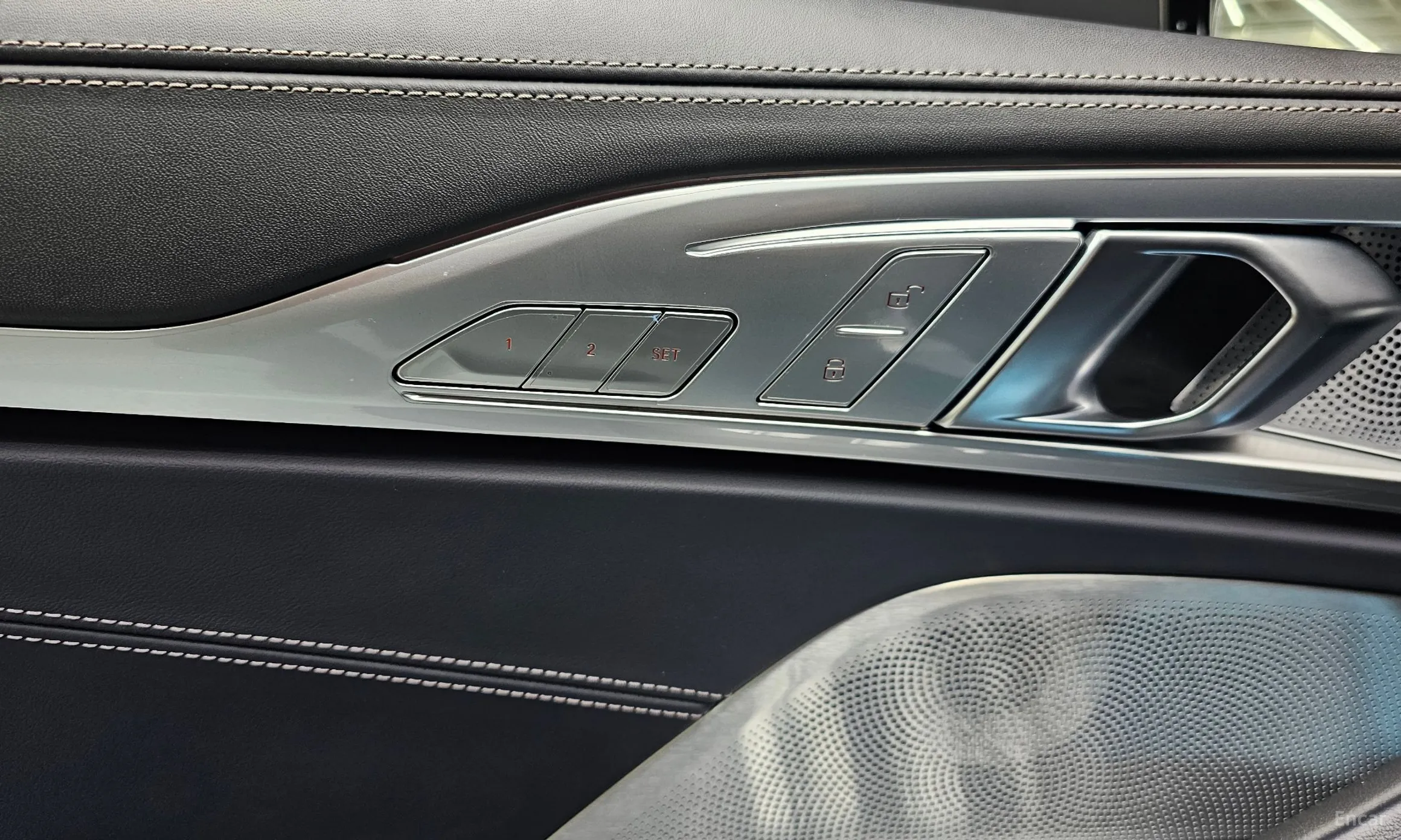 BMW 8-series (G15) превью 18