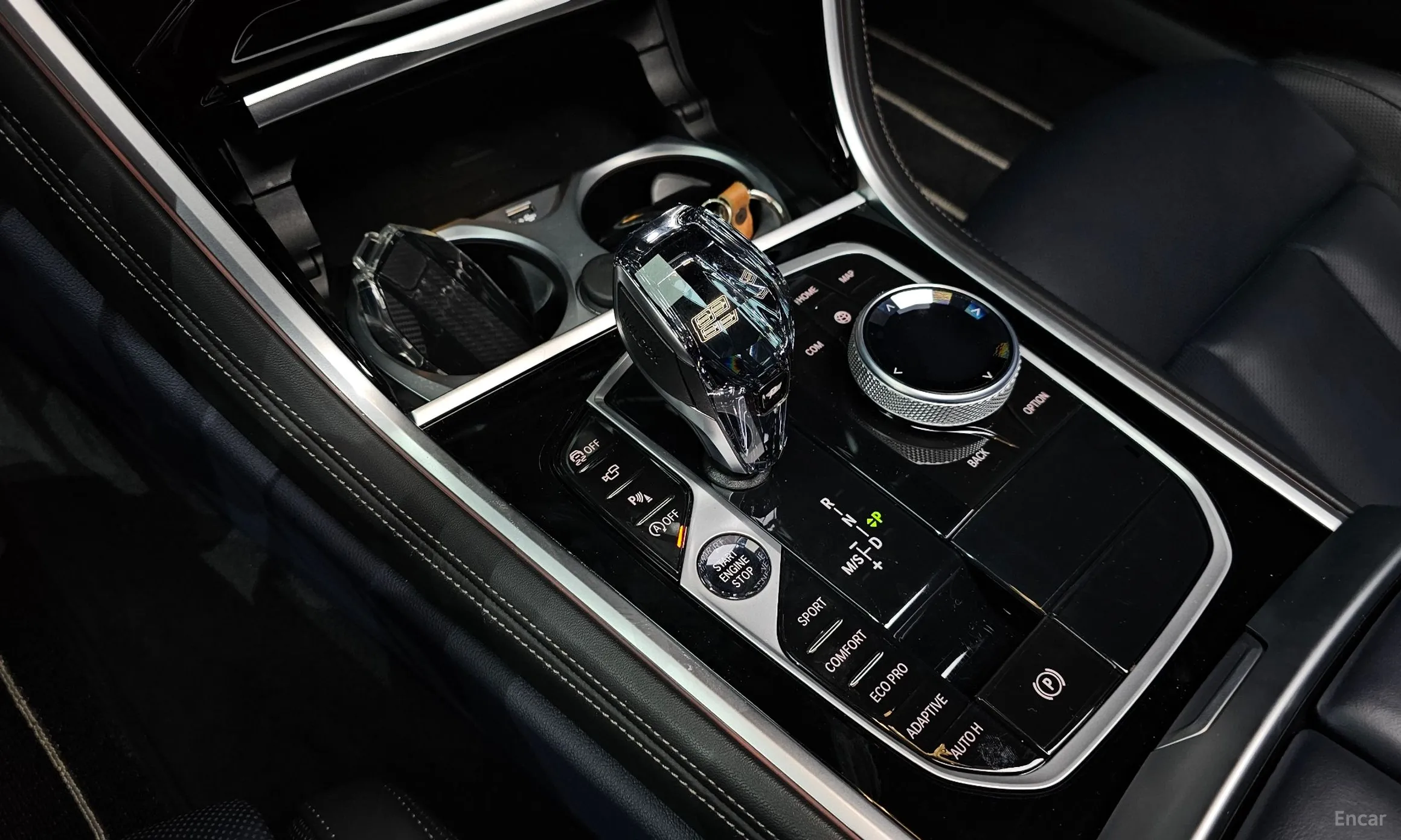 BMW 8-series (G15) превью 9