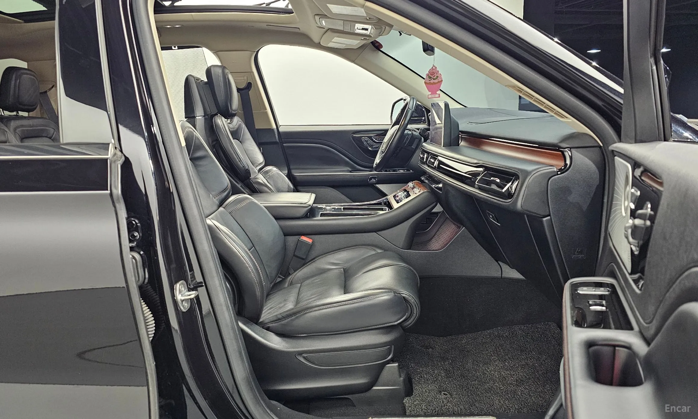 Lincoln Aviator 2nd Generation превью 10