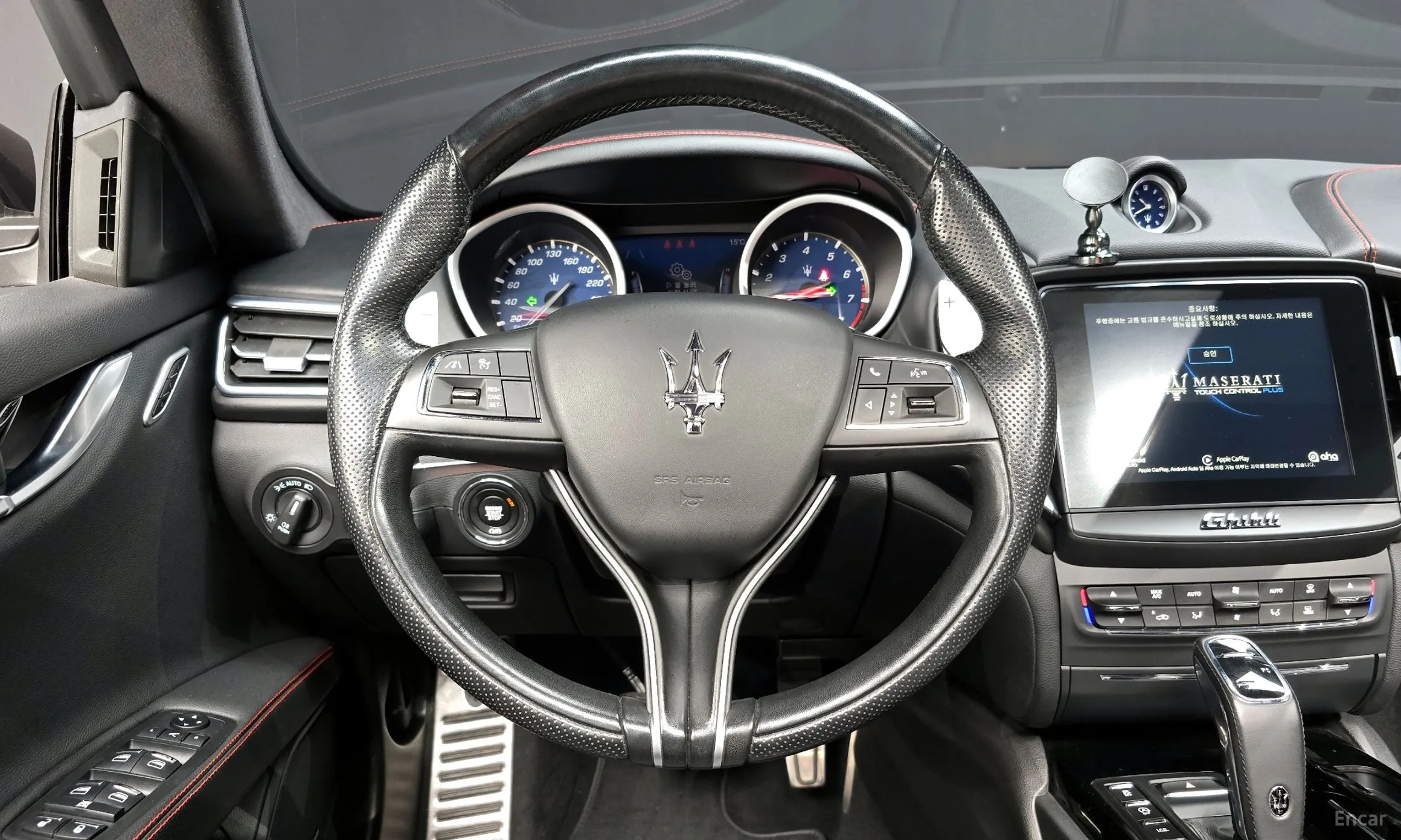 Maserati Ghibli превью 13