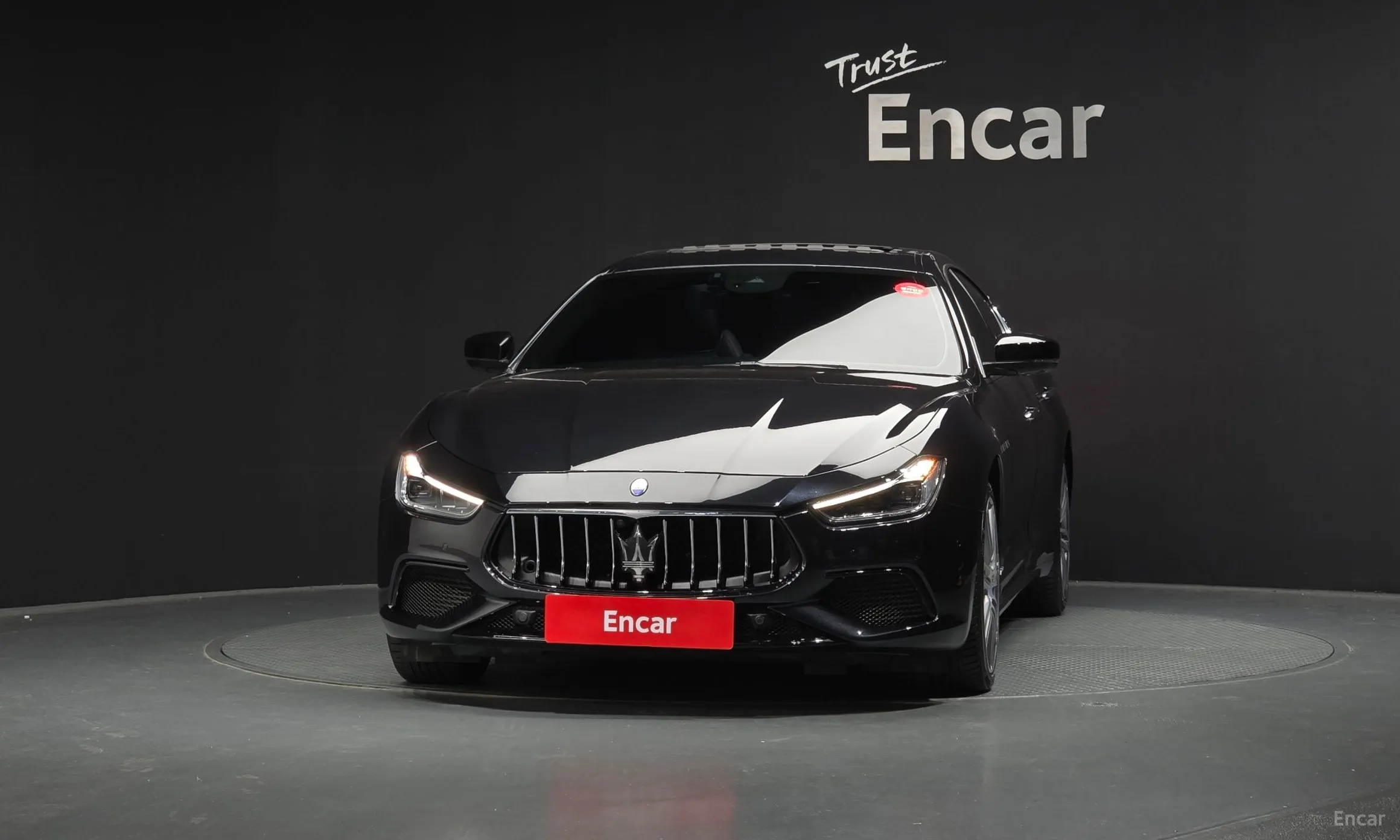 Maserati Ghibli превью 3