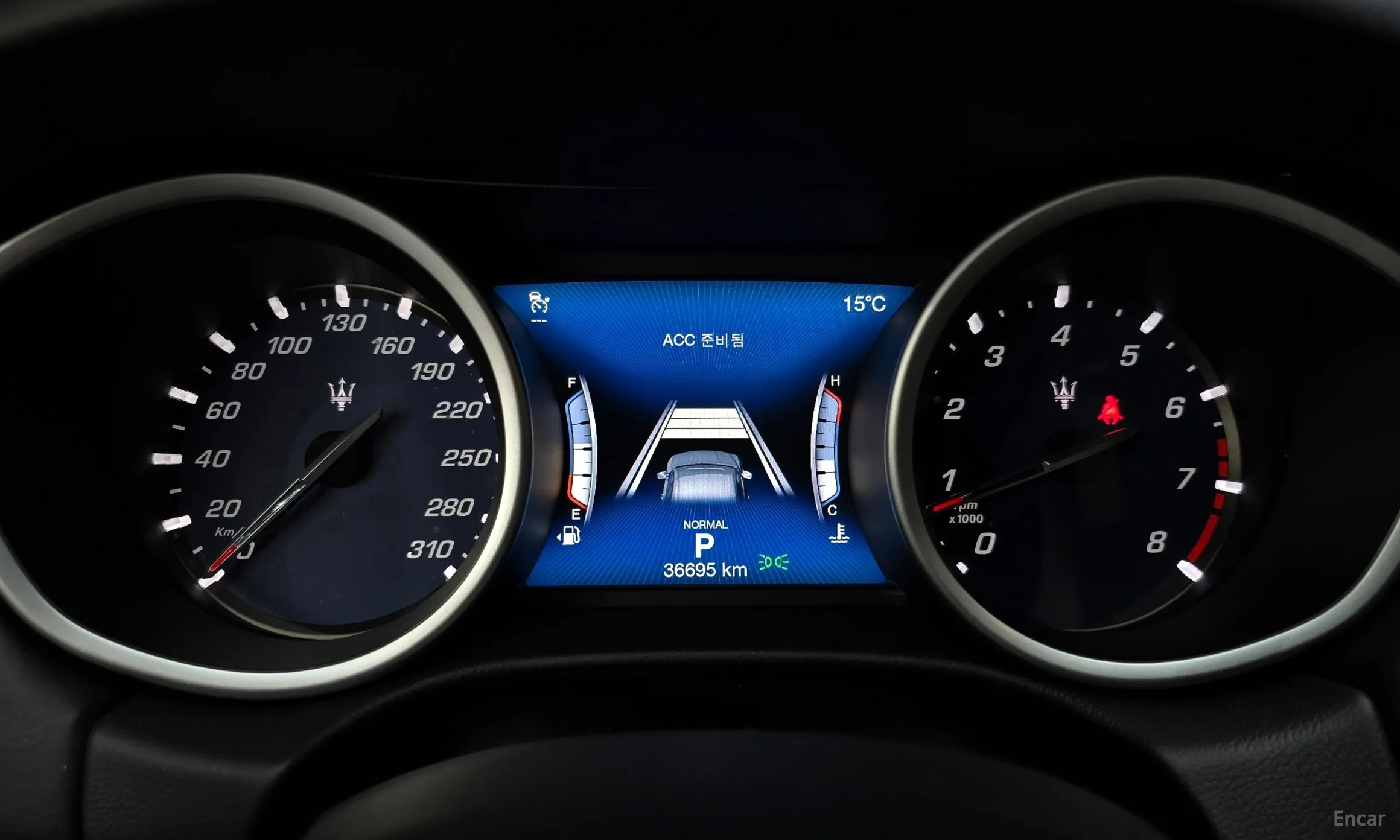 Maserati Ghibli превью 8