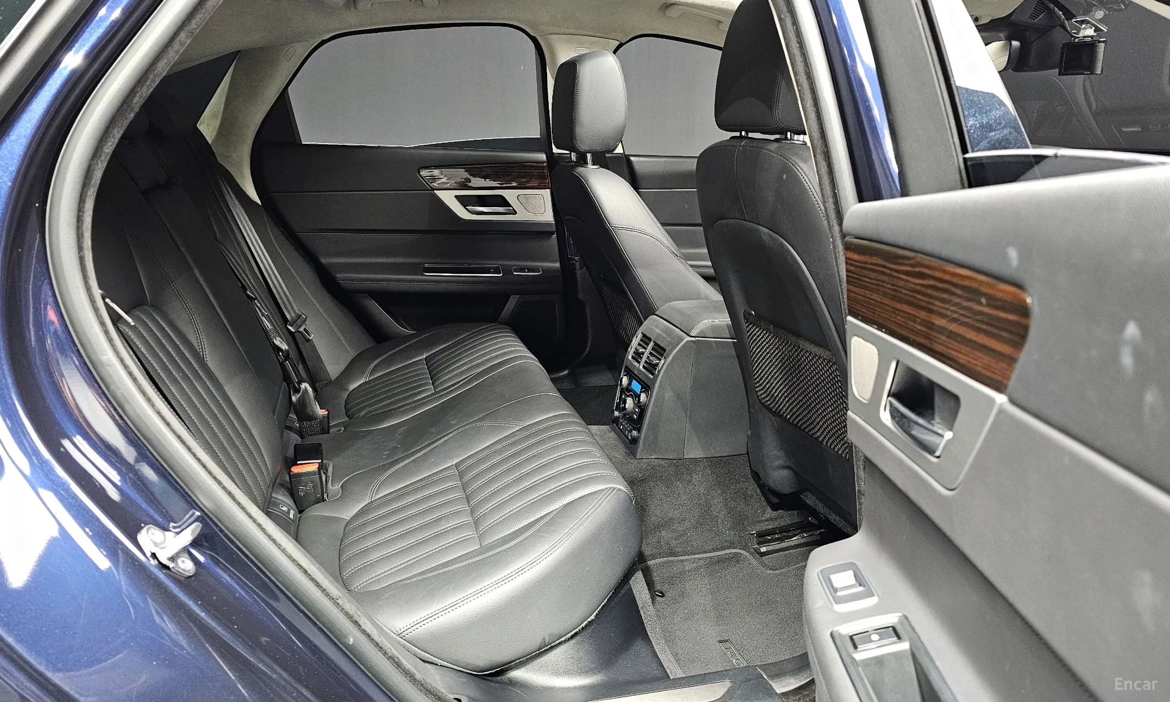 Jaguar XF (x260) превью 11