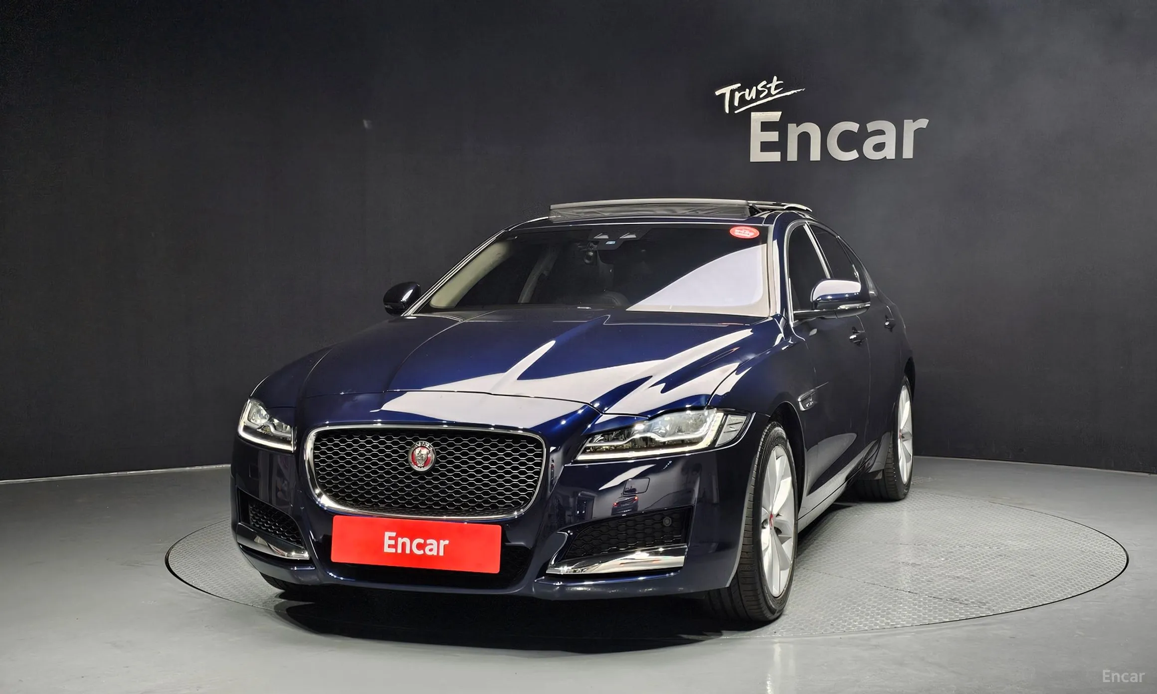 Jaguar XF (x260) превью 3