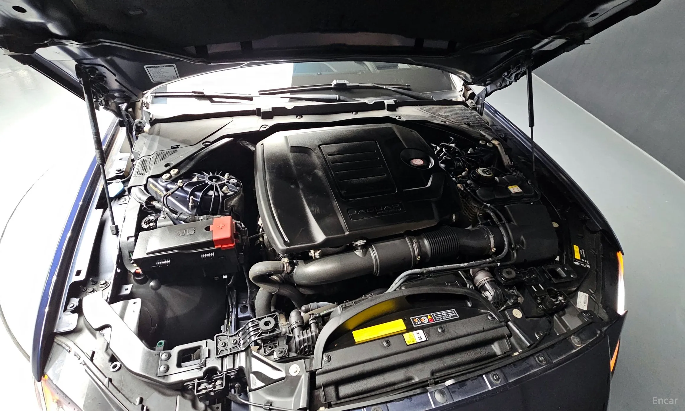 Jaguar XF (x260) превью 6