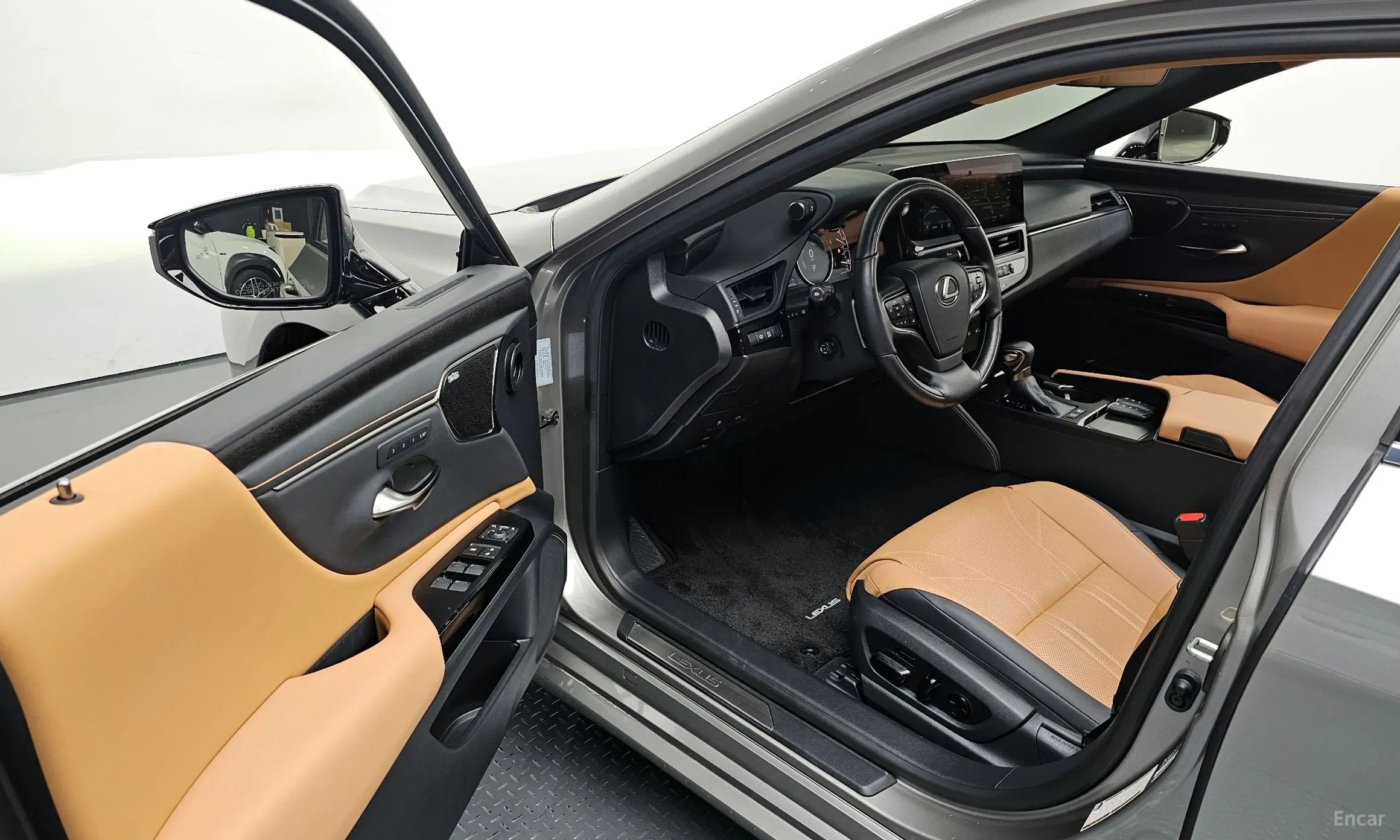 Lexus ES300h 7th Generation превью 11
