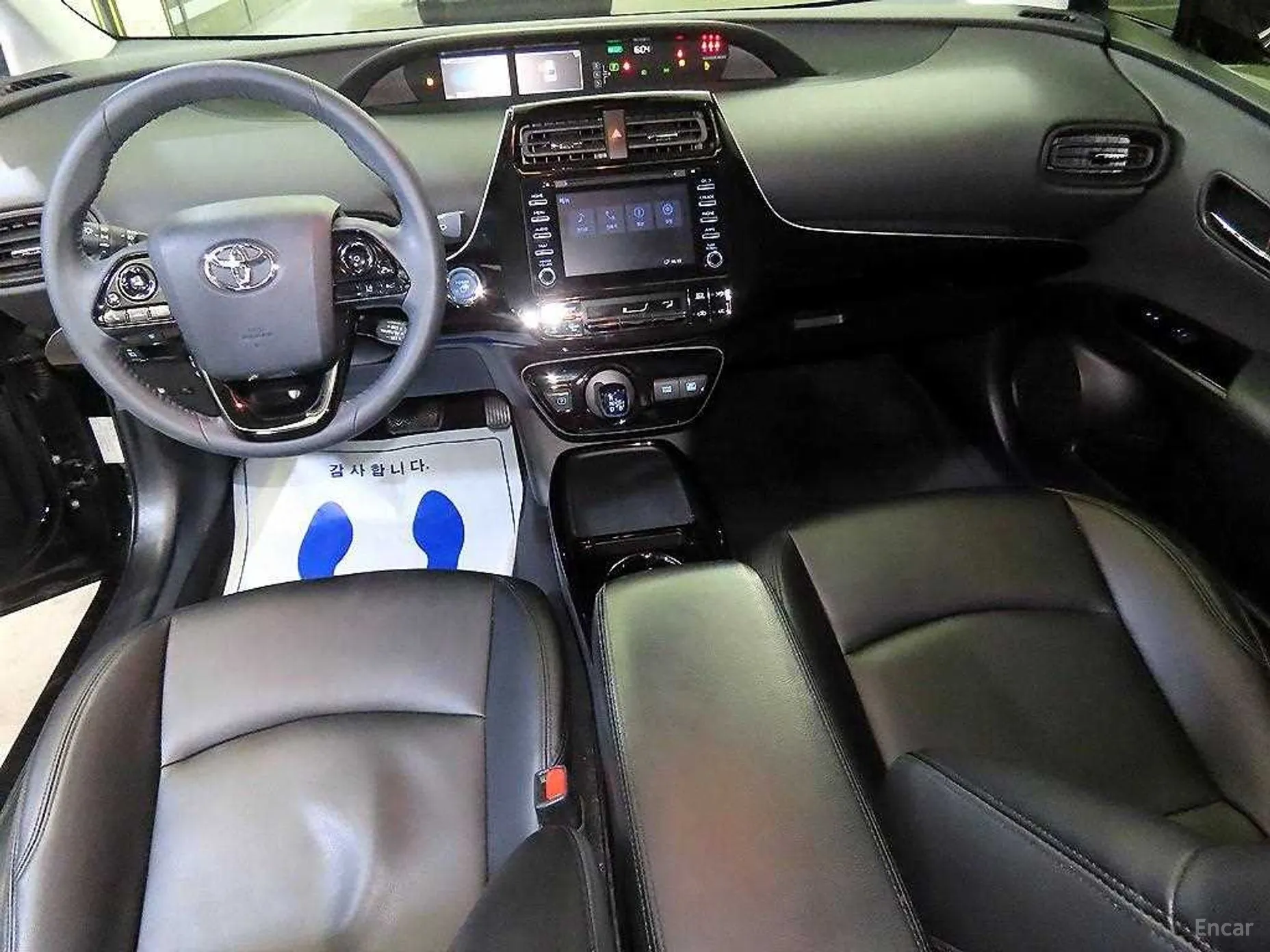 Toyota Prius 4th Generation превью 10